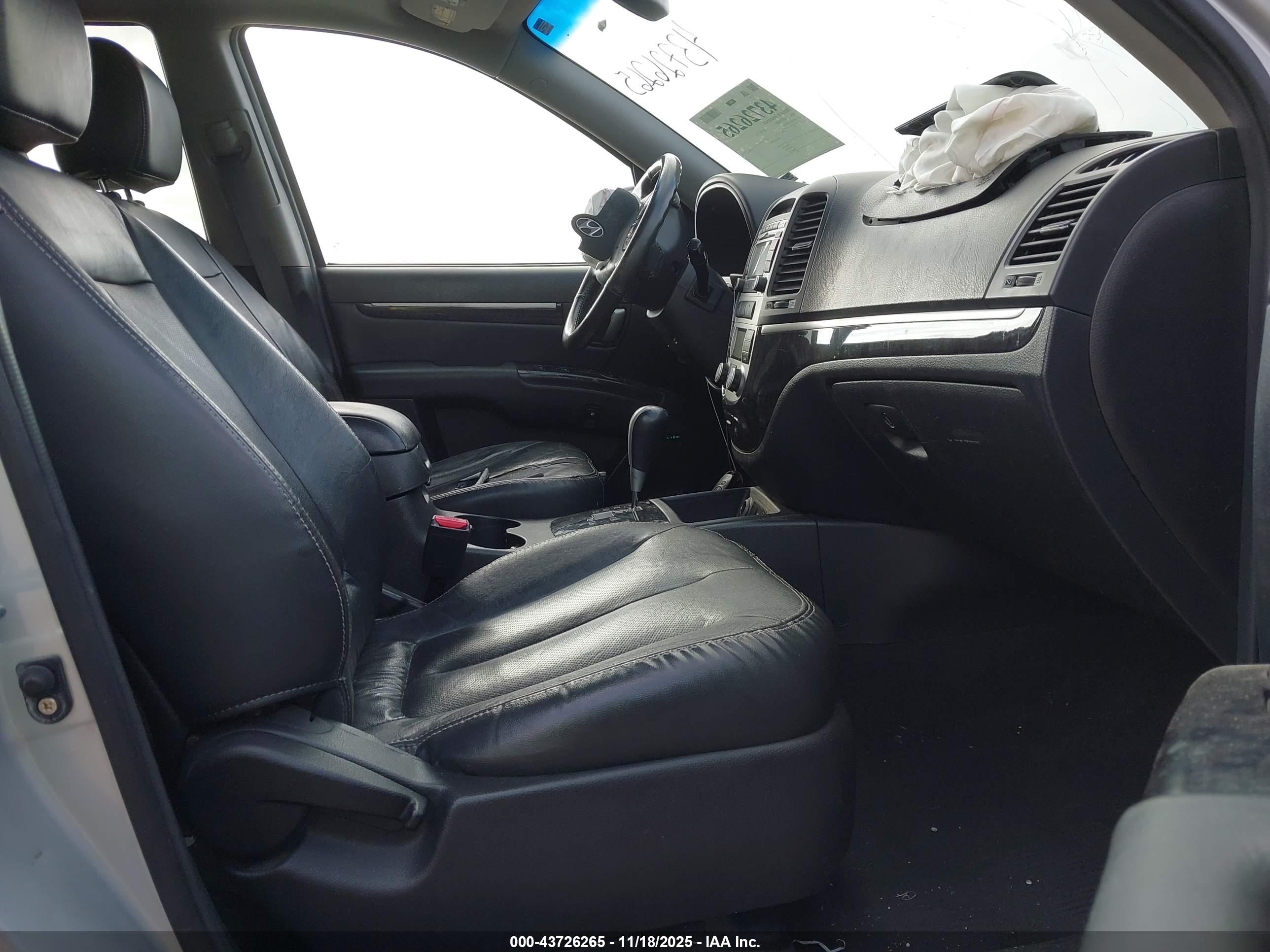 HYUNDAI SANTA image 5