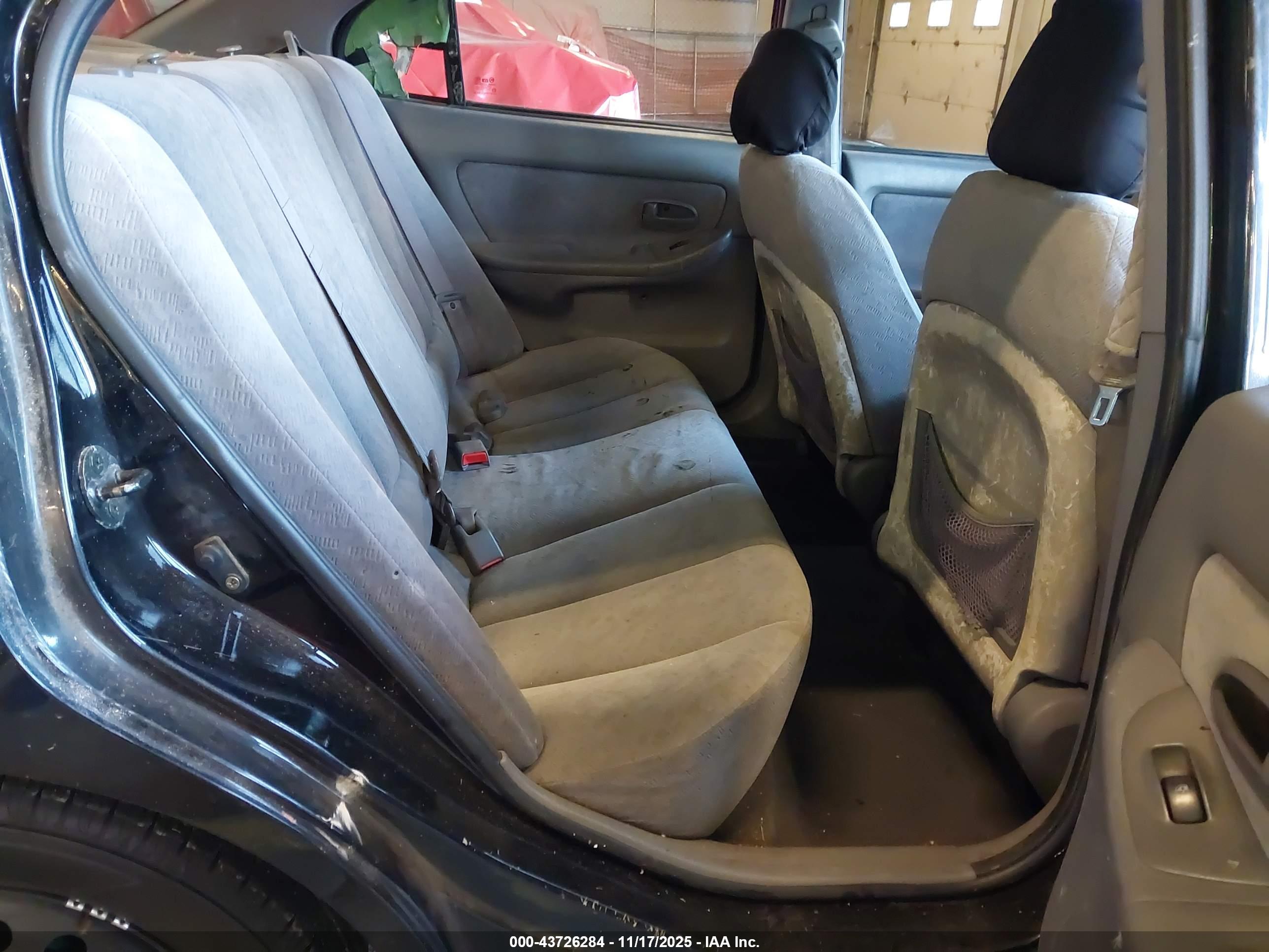HYUNDAI ELANTRA image 8