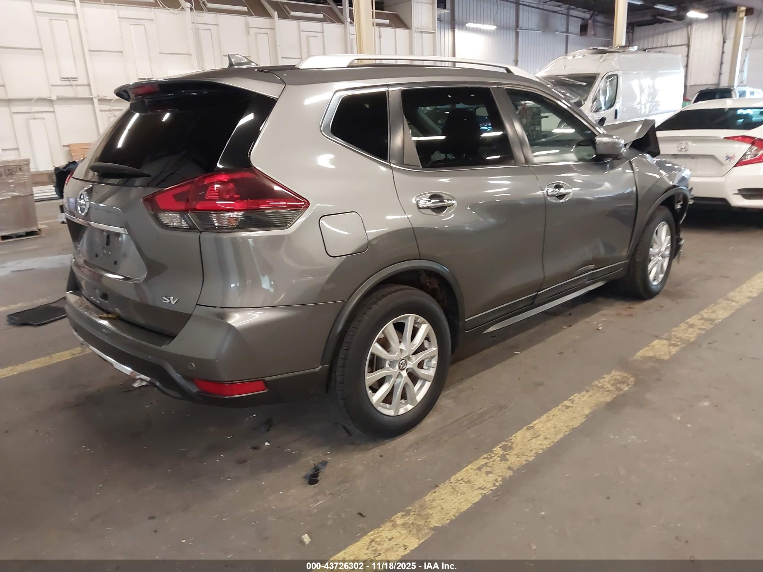NISSAN ROGUE image 4