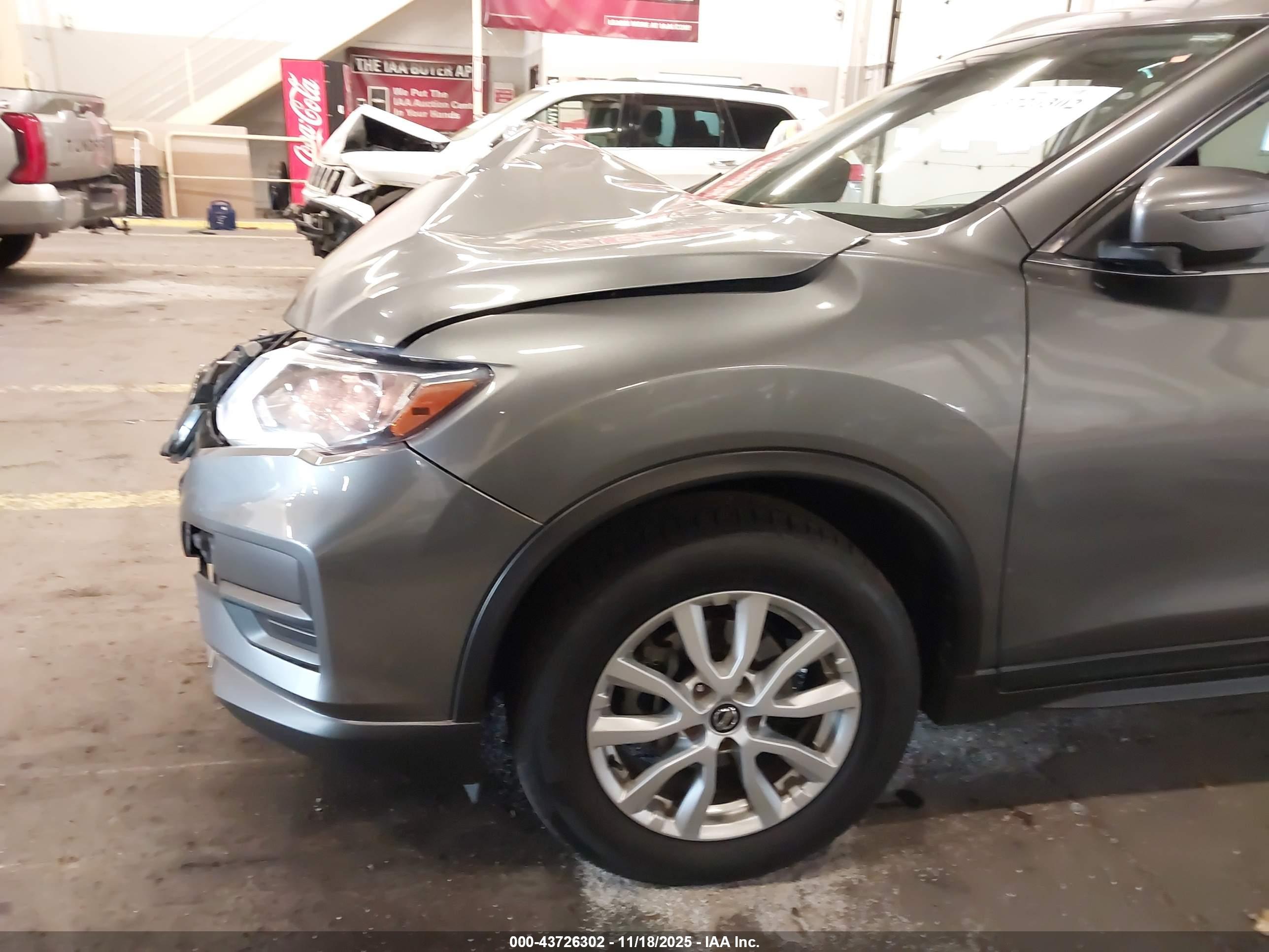 NISSAN ROGUE image 6