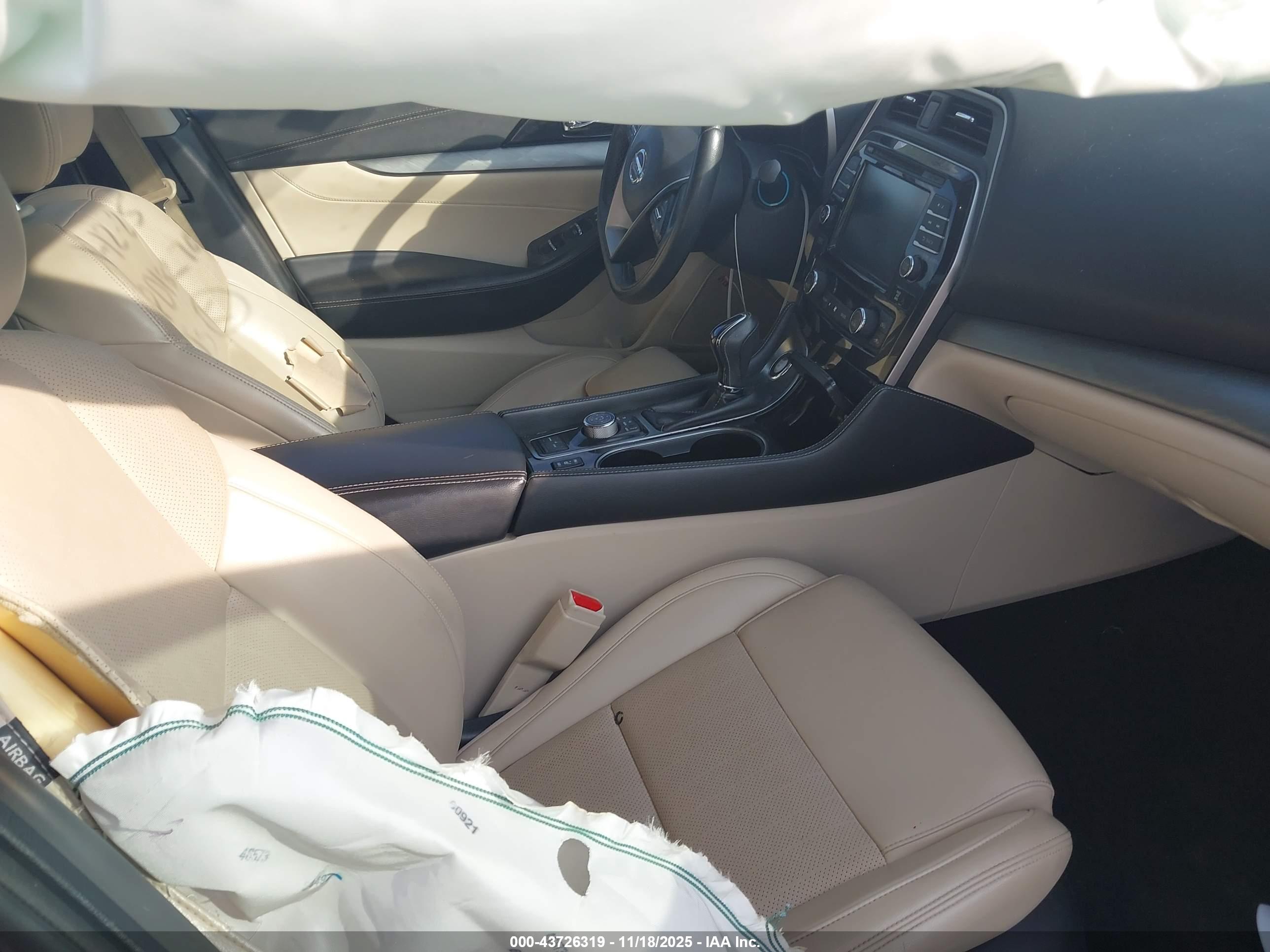 NISSAN MAXIMA image 5