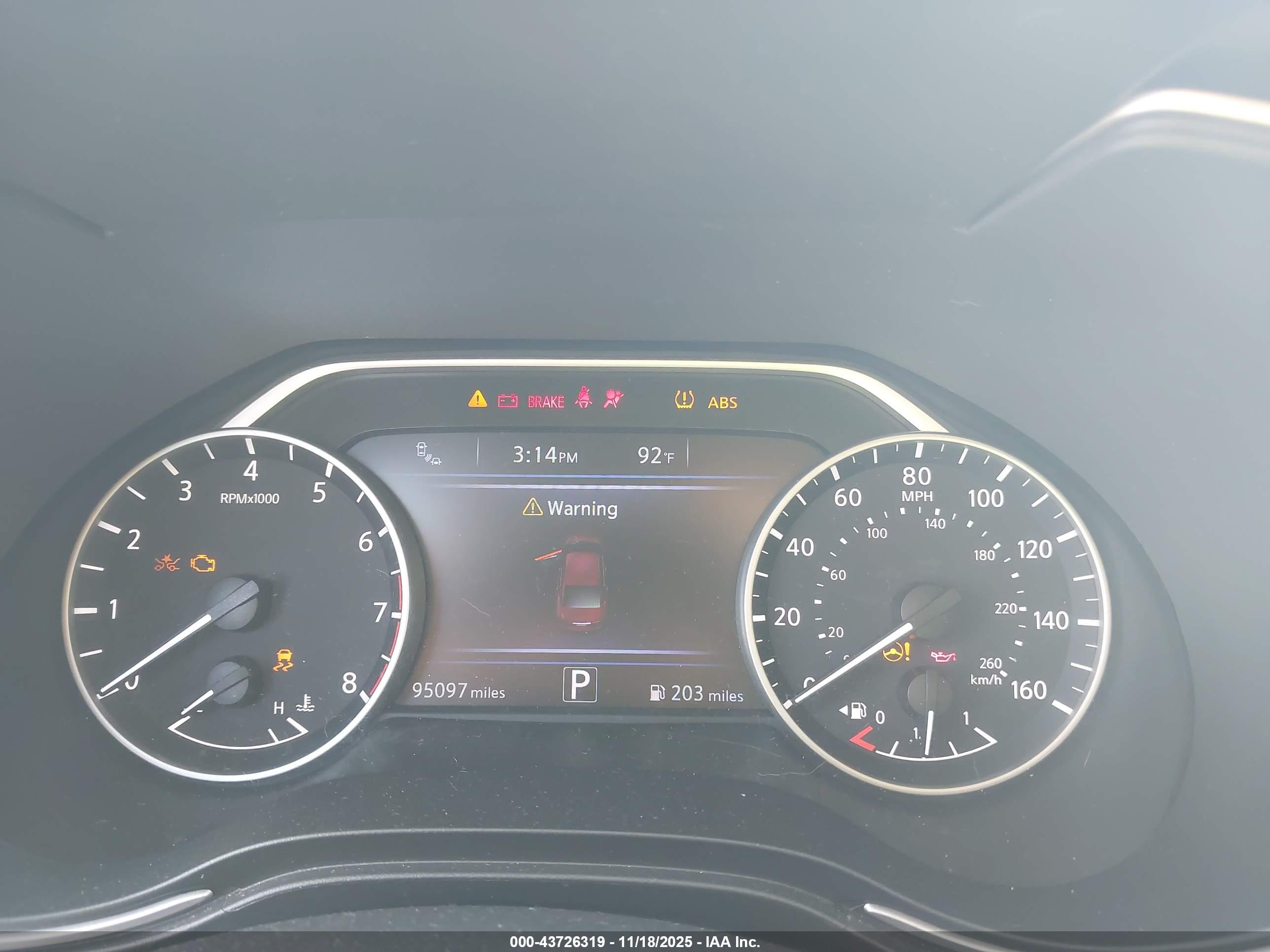 NISSAN MAXIMA image 7