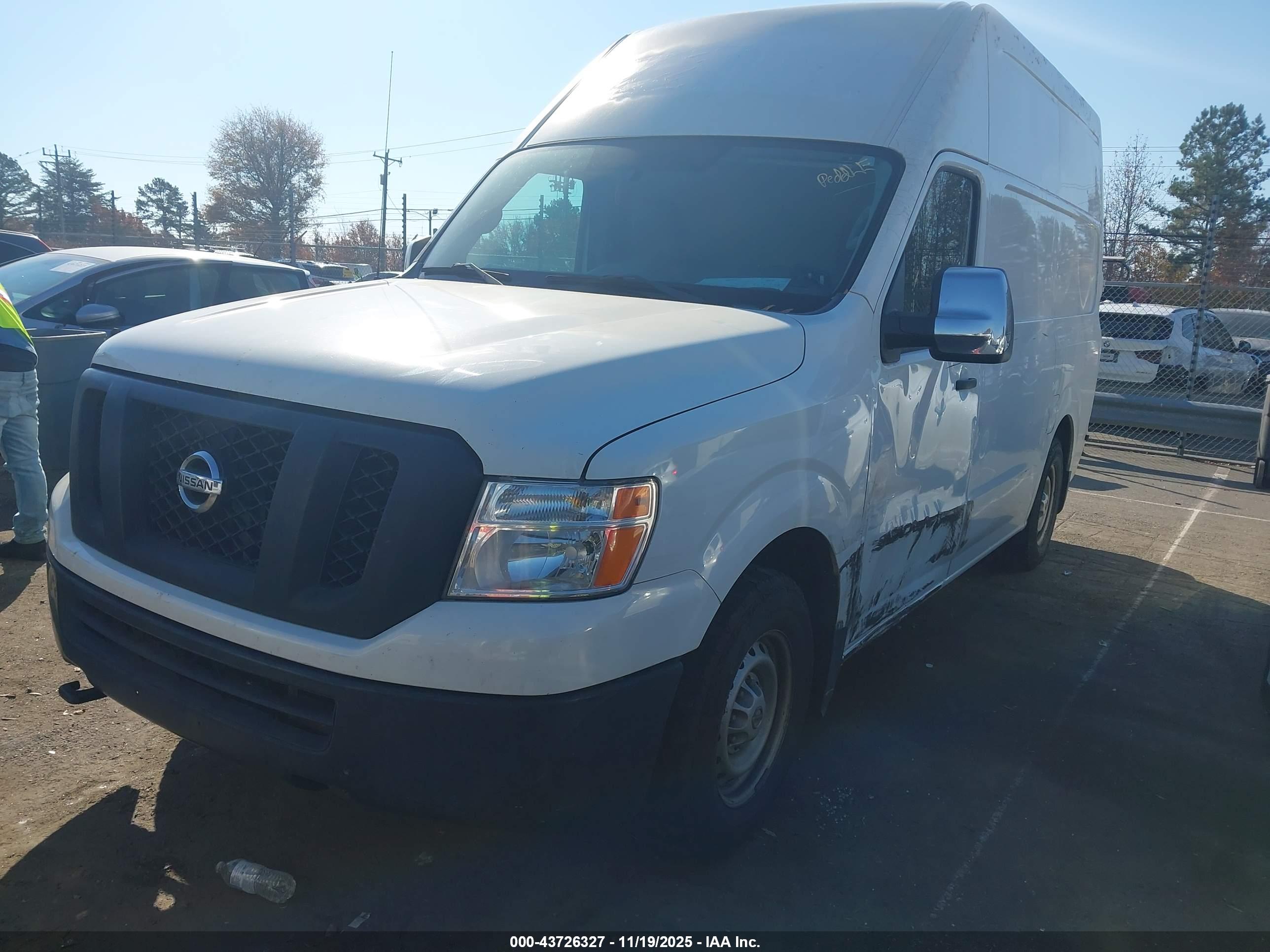 NISSAN NV image 2