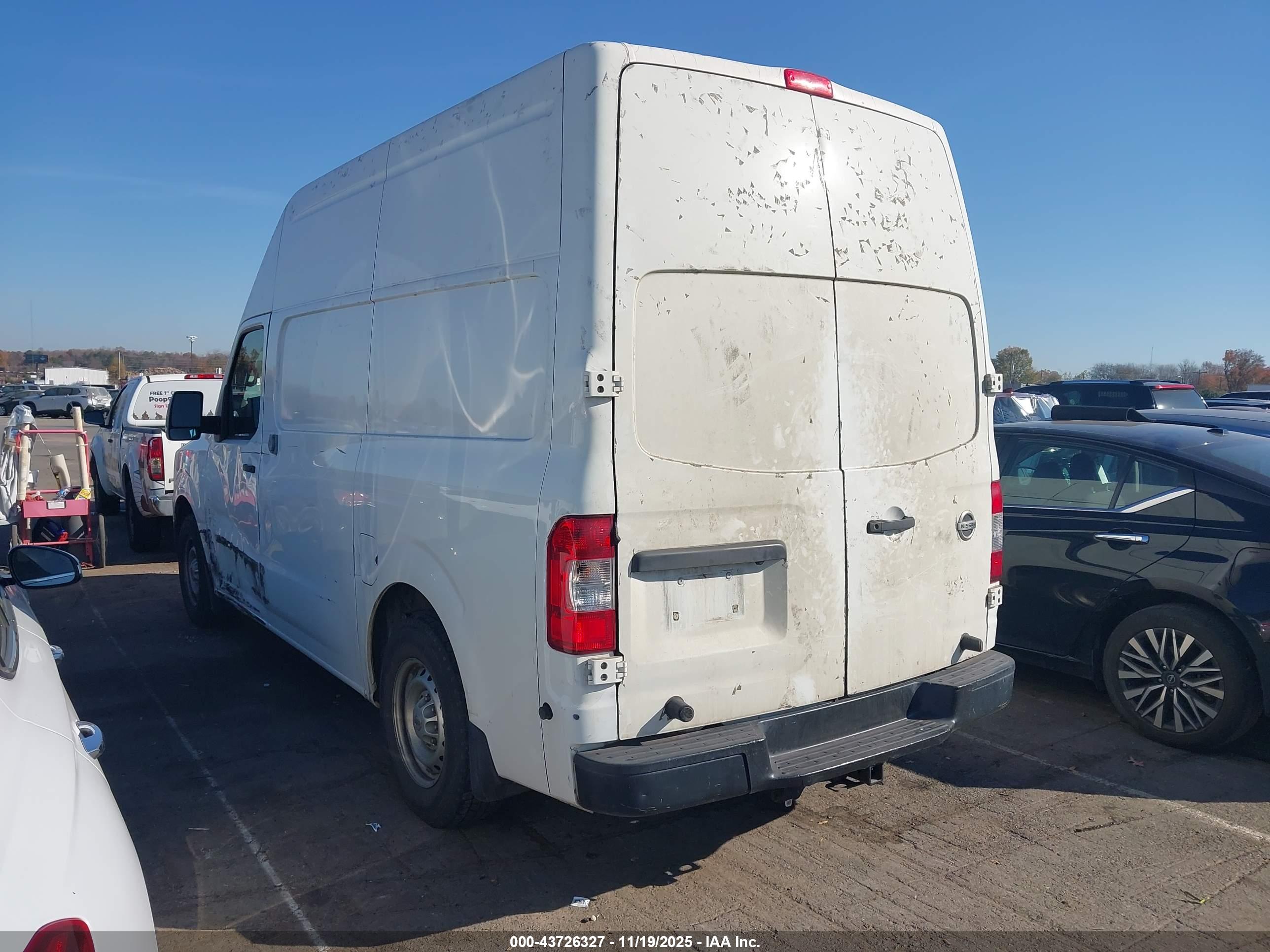 NISSAN NV image 3