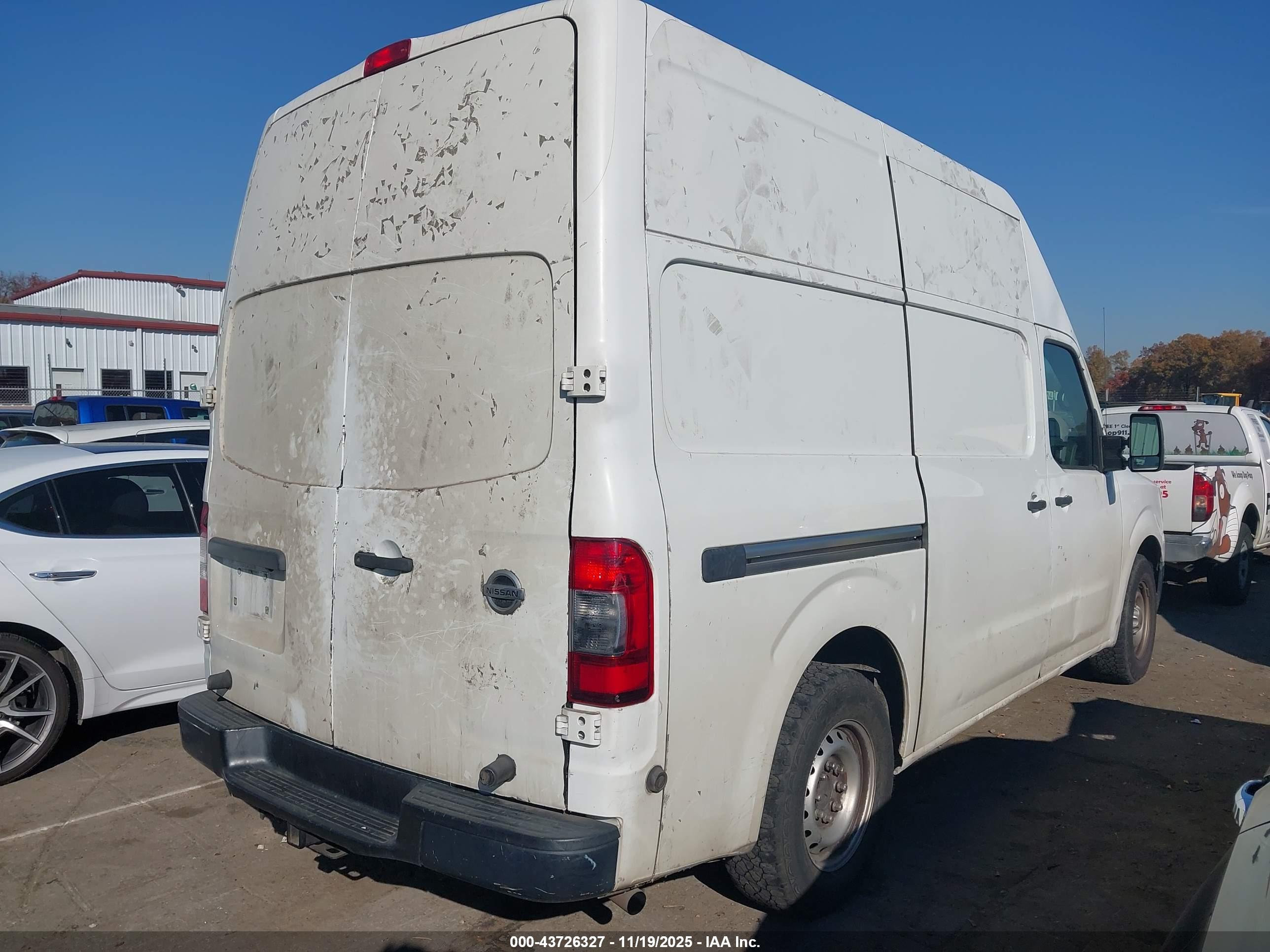 NISSAN NV image 4