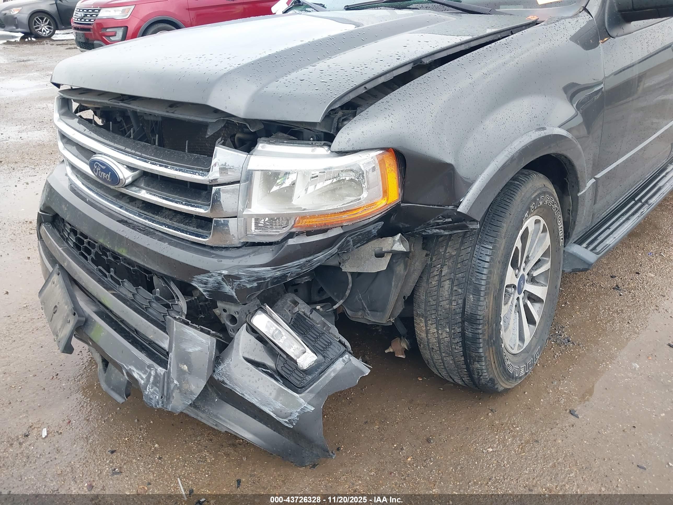 FORD EXPEDITION image 6