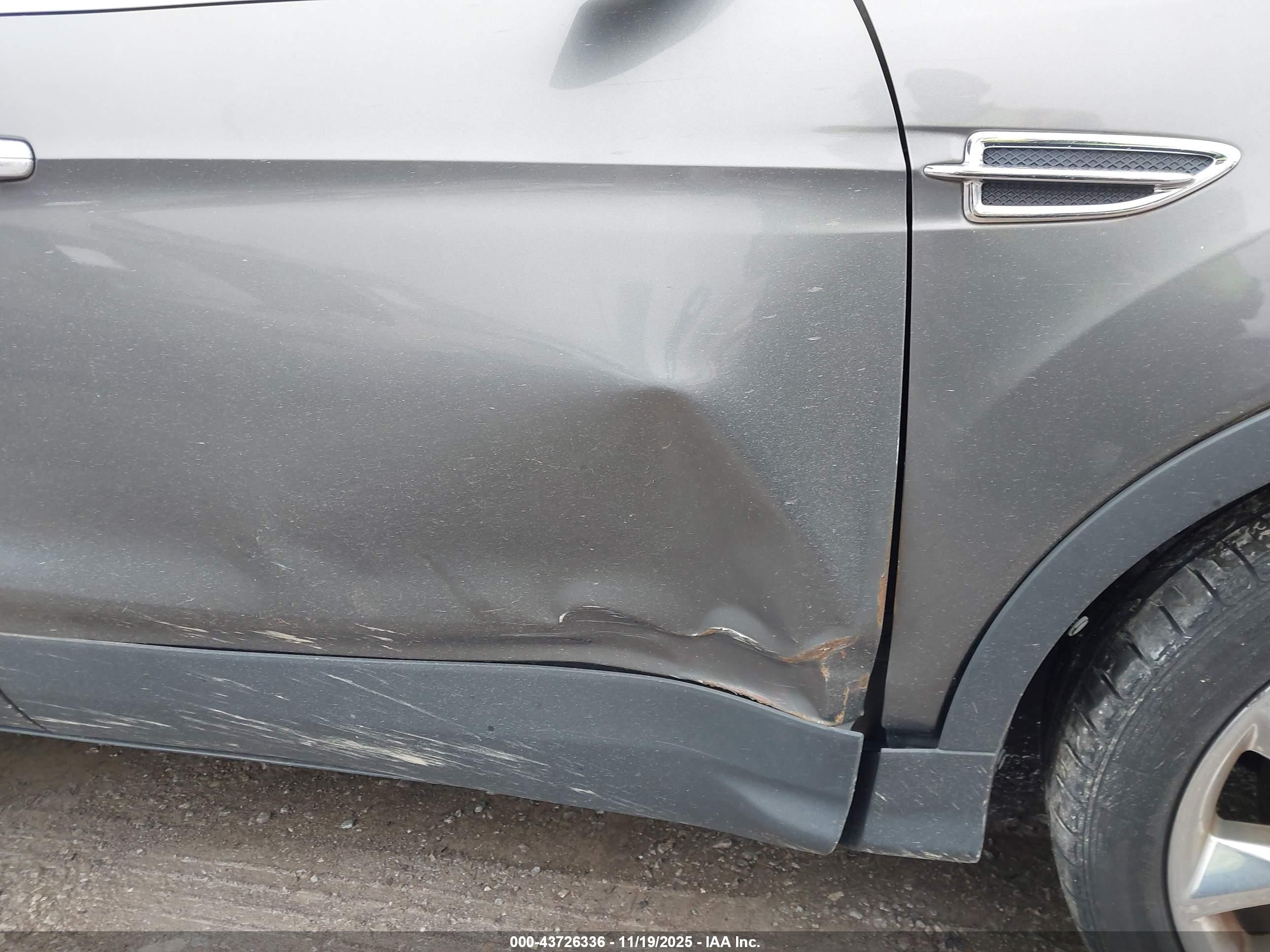 FORD ESCAPE image 6