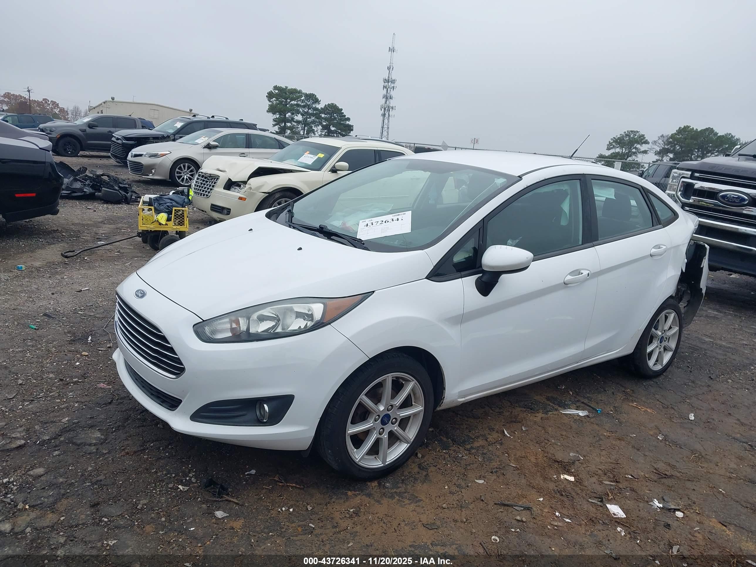 FORD FIESTA image 2
