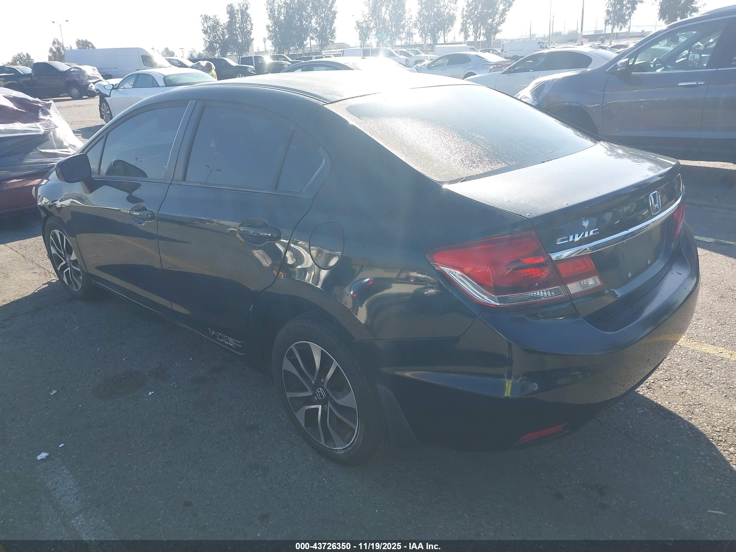 HONDA CIVIC image 3