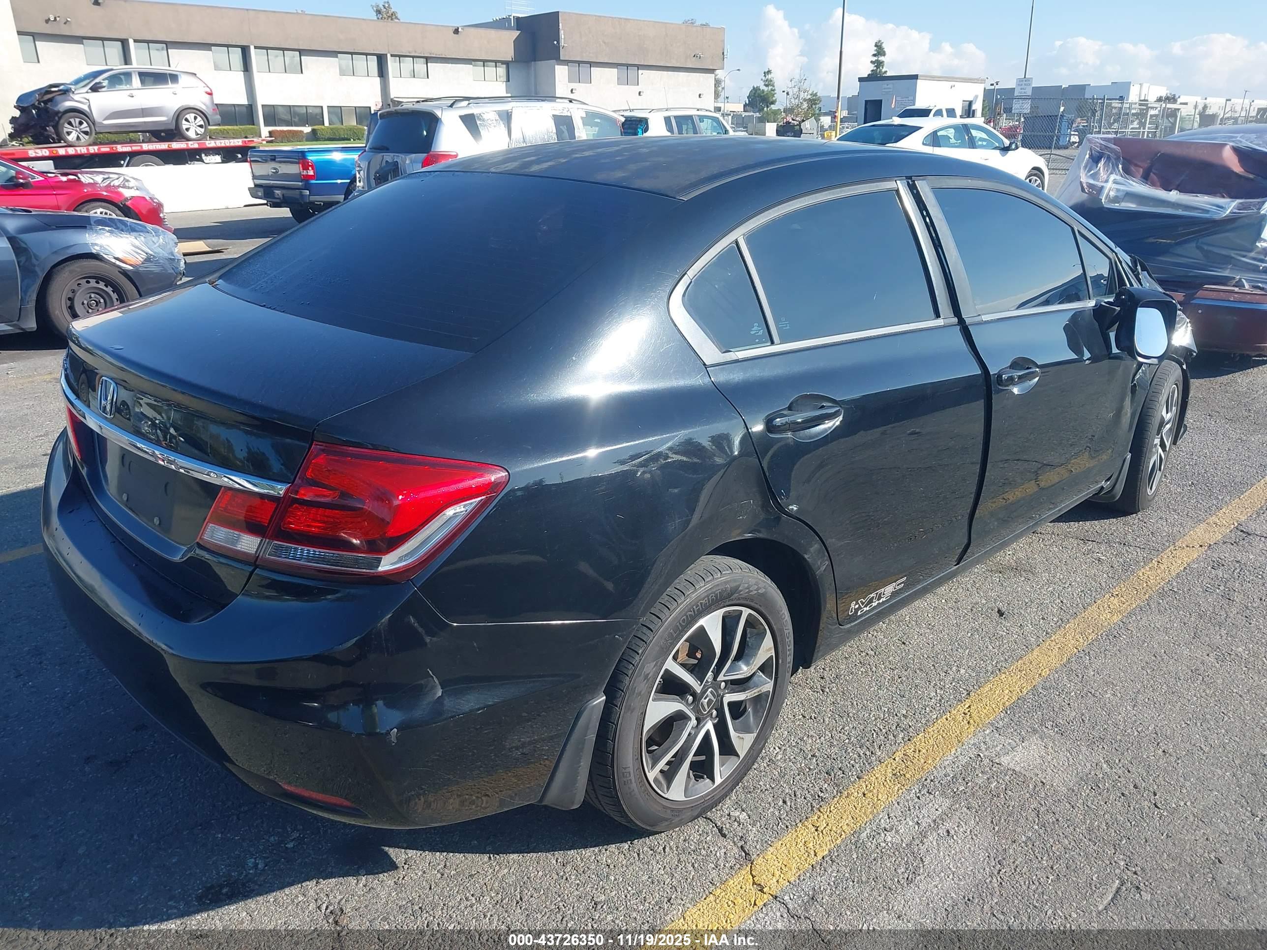 HONDA CIVIC image 4