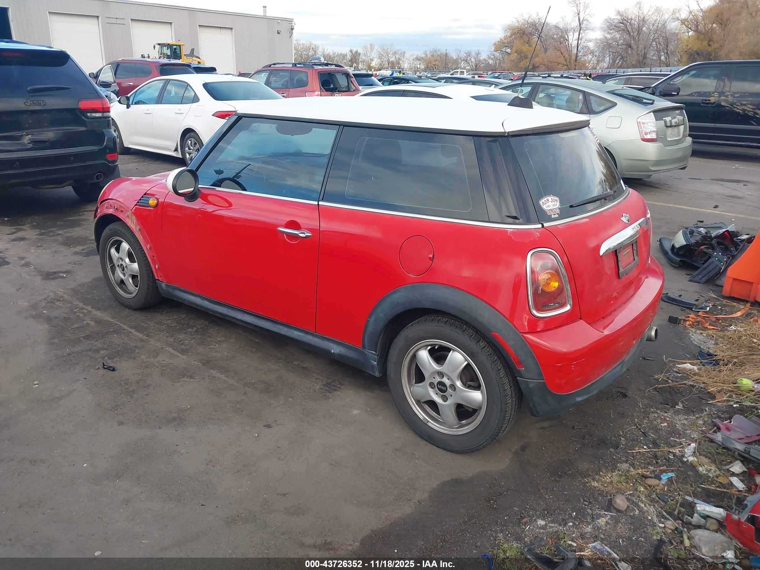 MINI COOPER image 3
