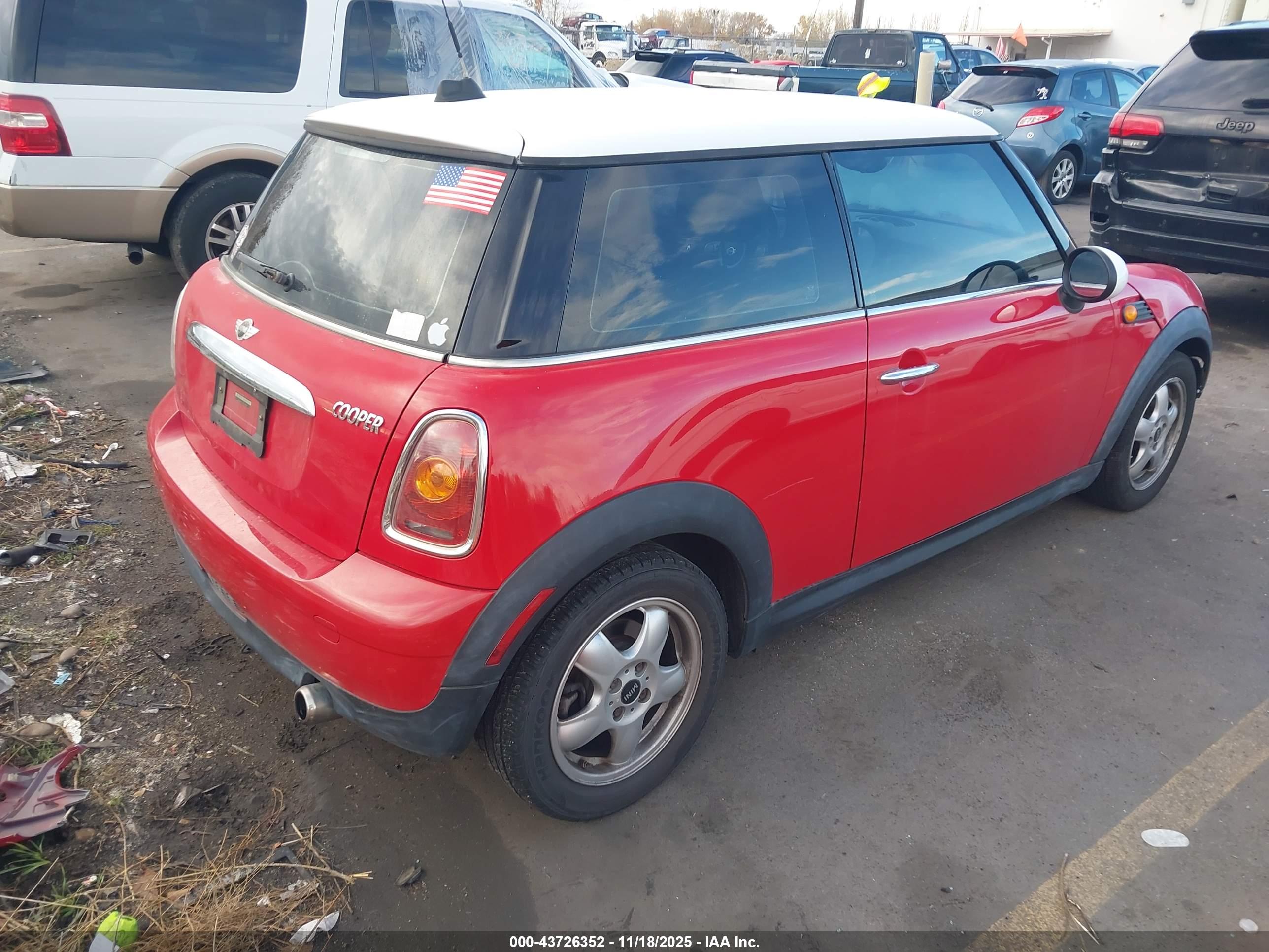 MINI COOPER image 4