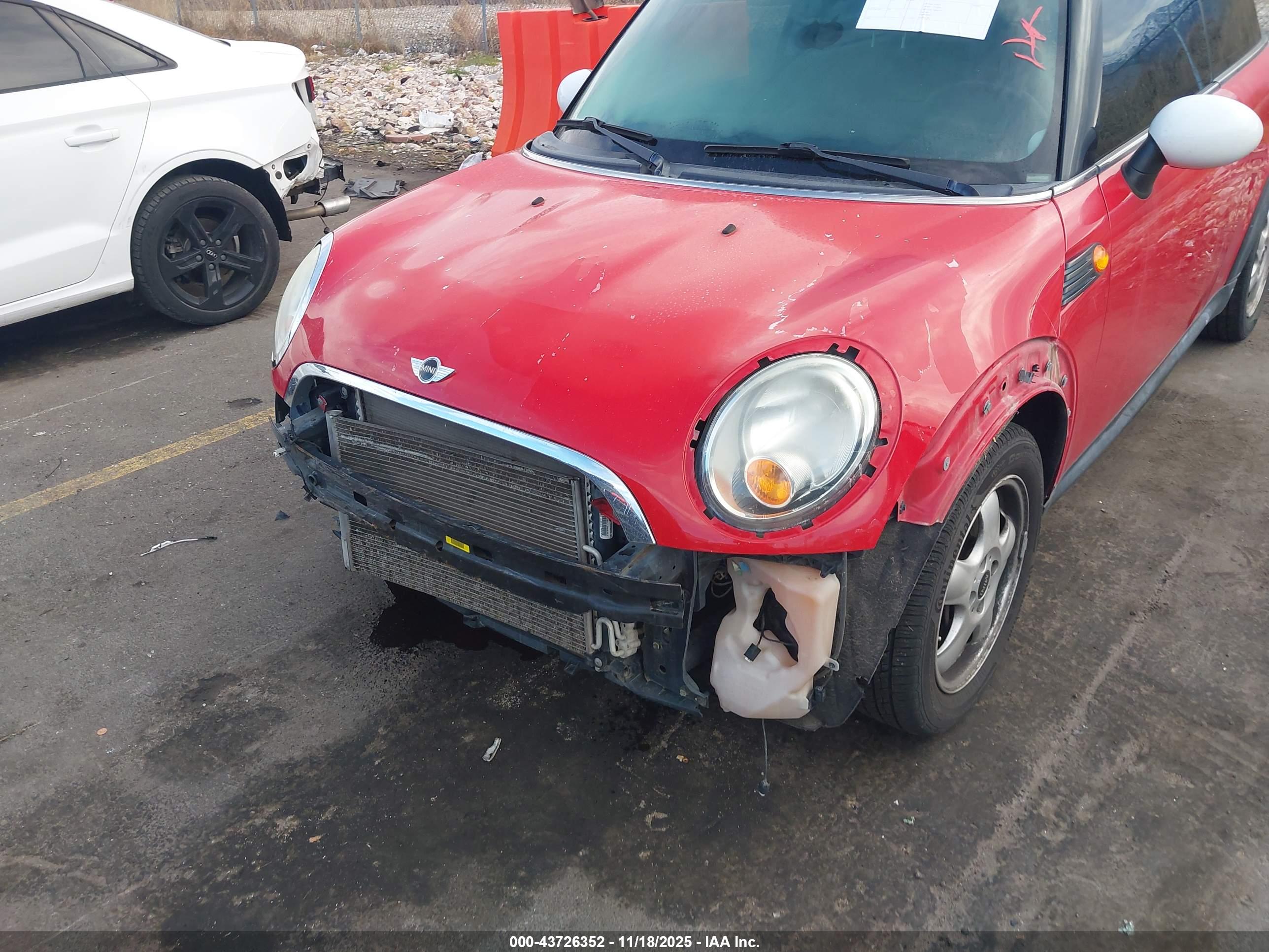 MINI COOPER image 6