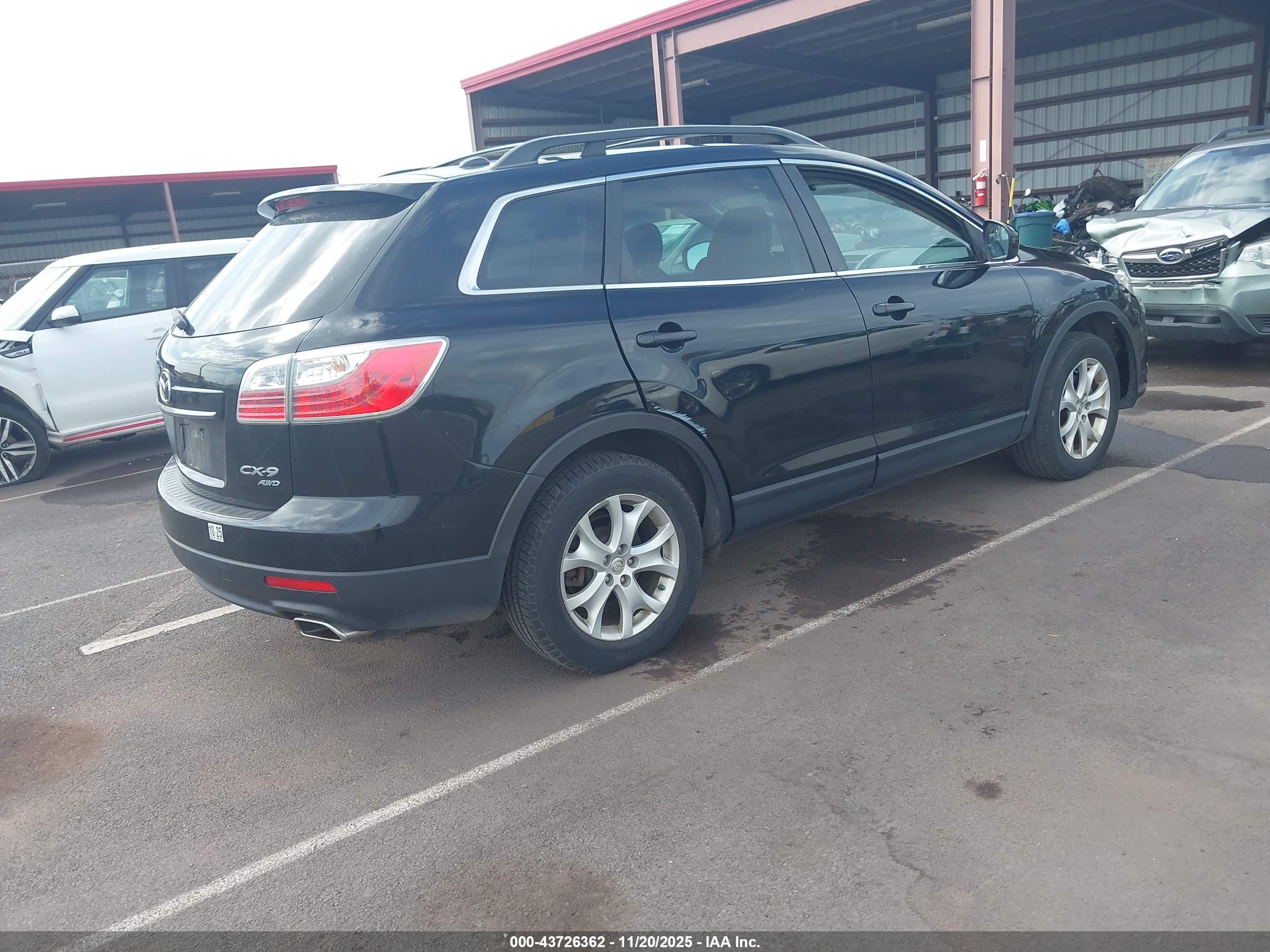 MAZDA CX-9 image 4
