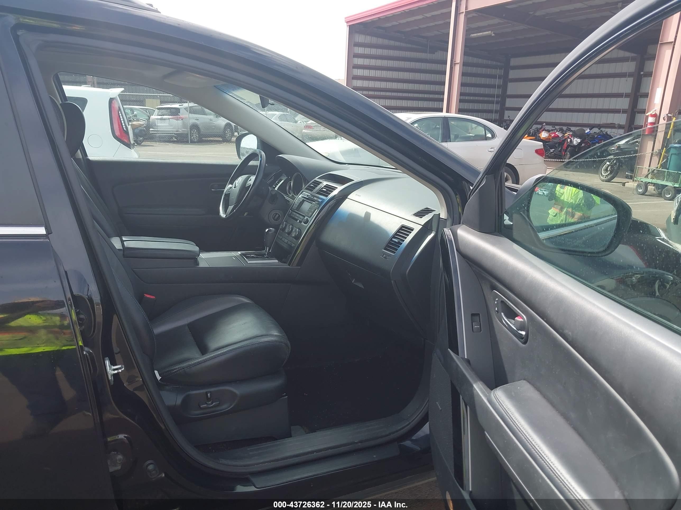 MAZDA CX-9 image 5