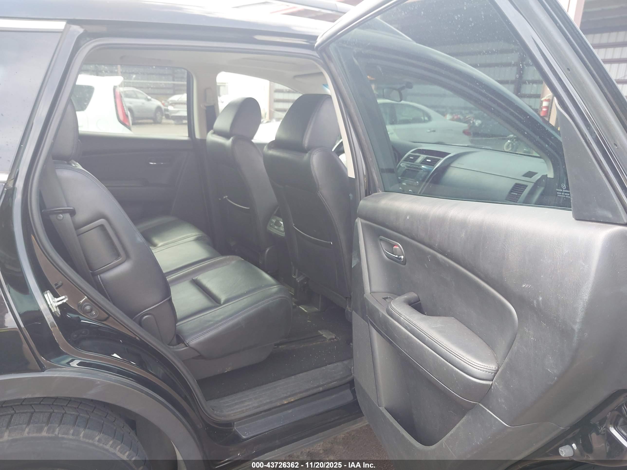 MAZDA CX-9 image 8