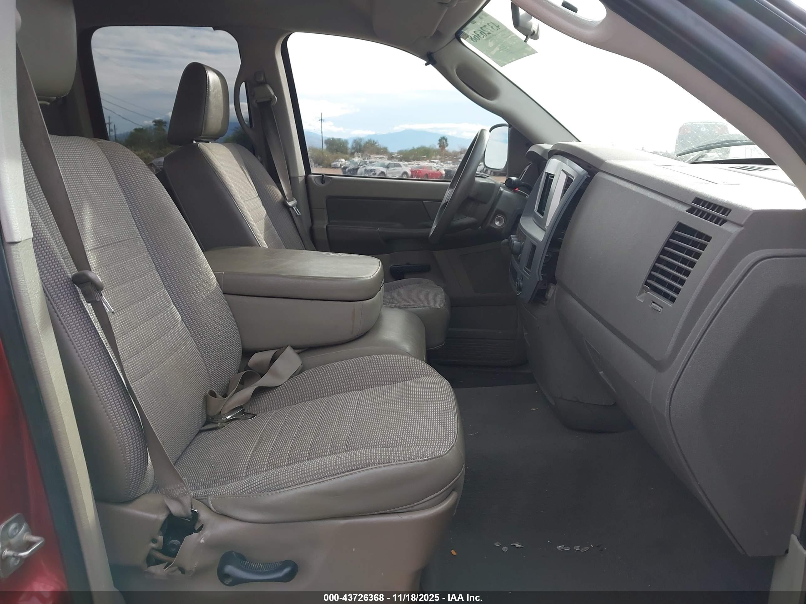 DODGE RAM image 5