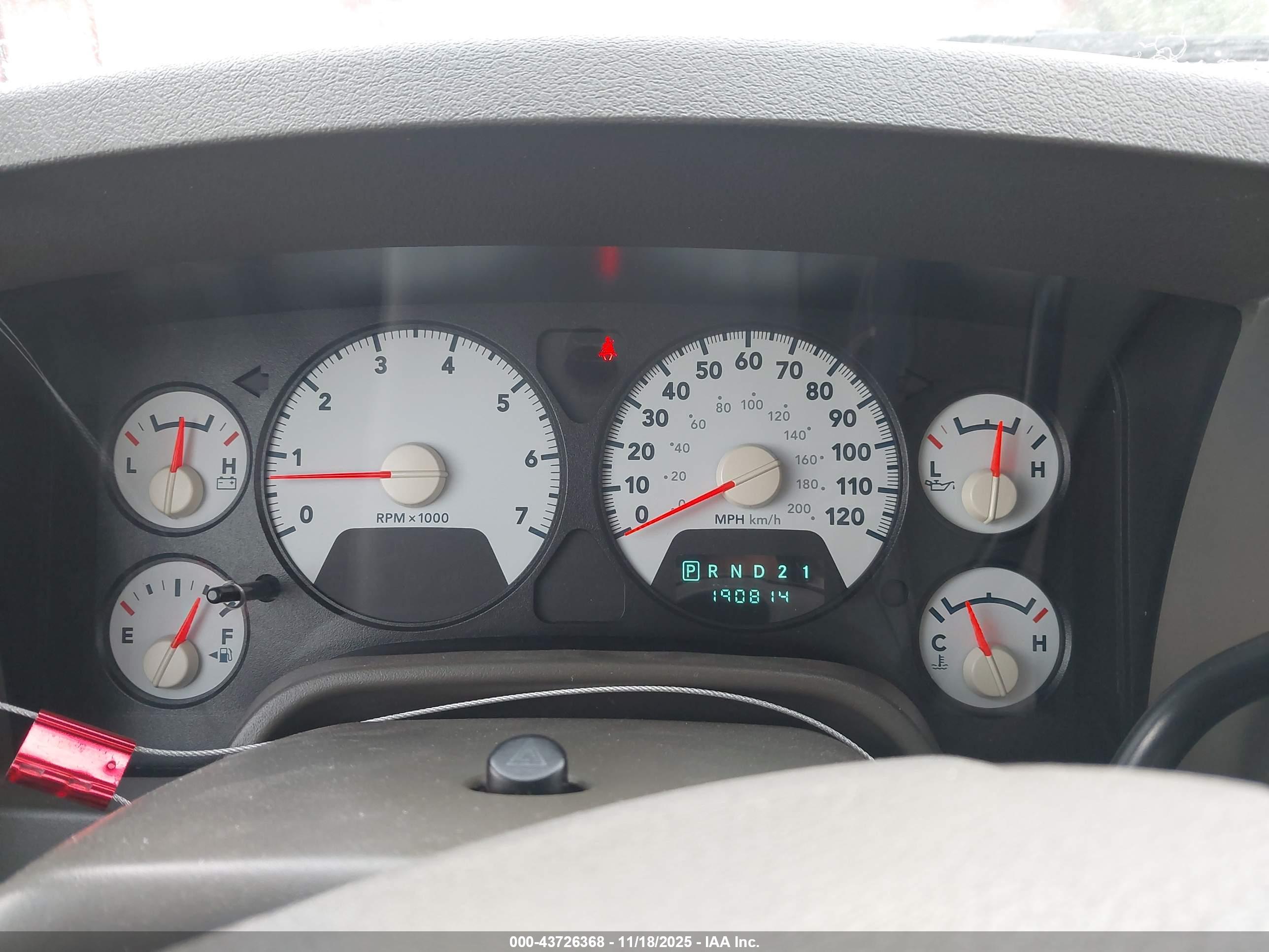 DODGE RAM image 7