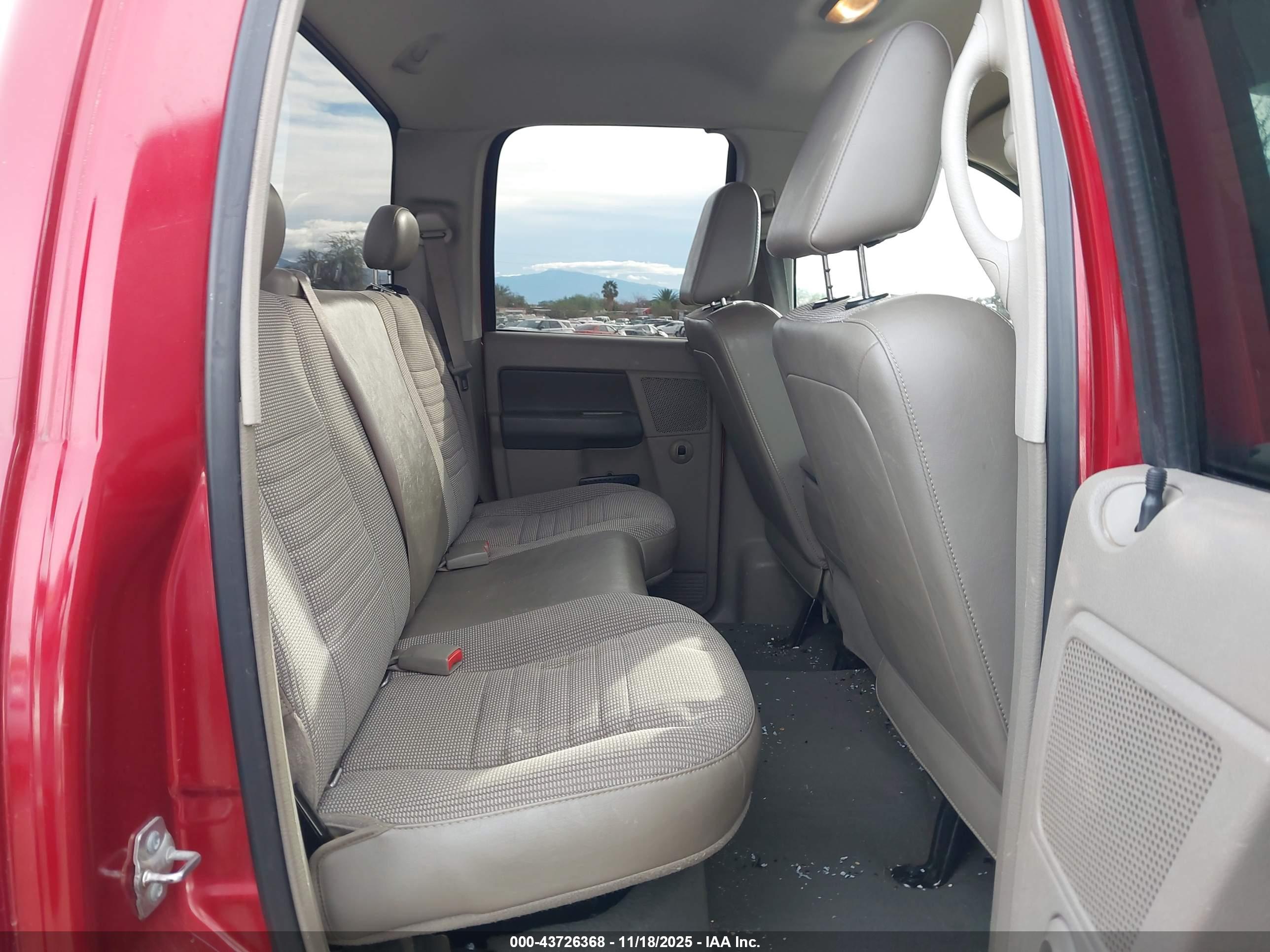 DODGE RAM image 8