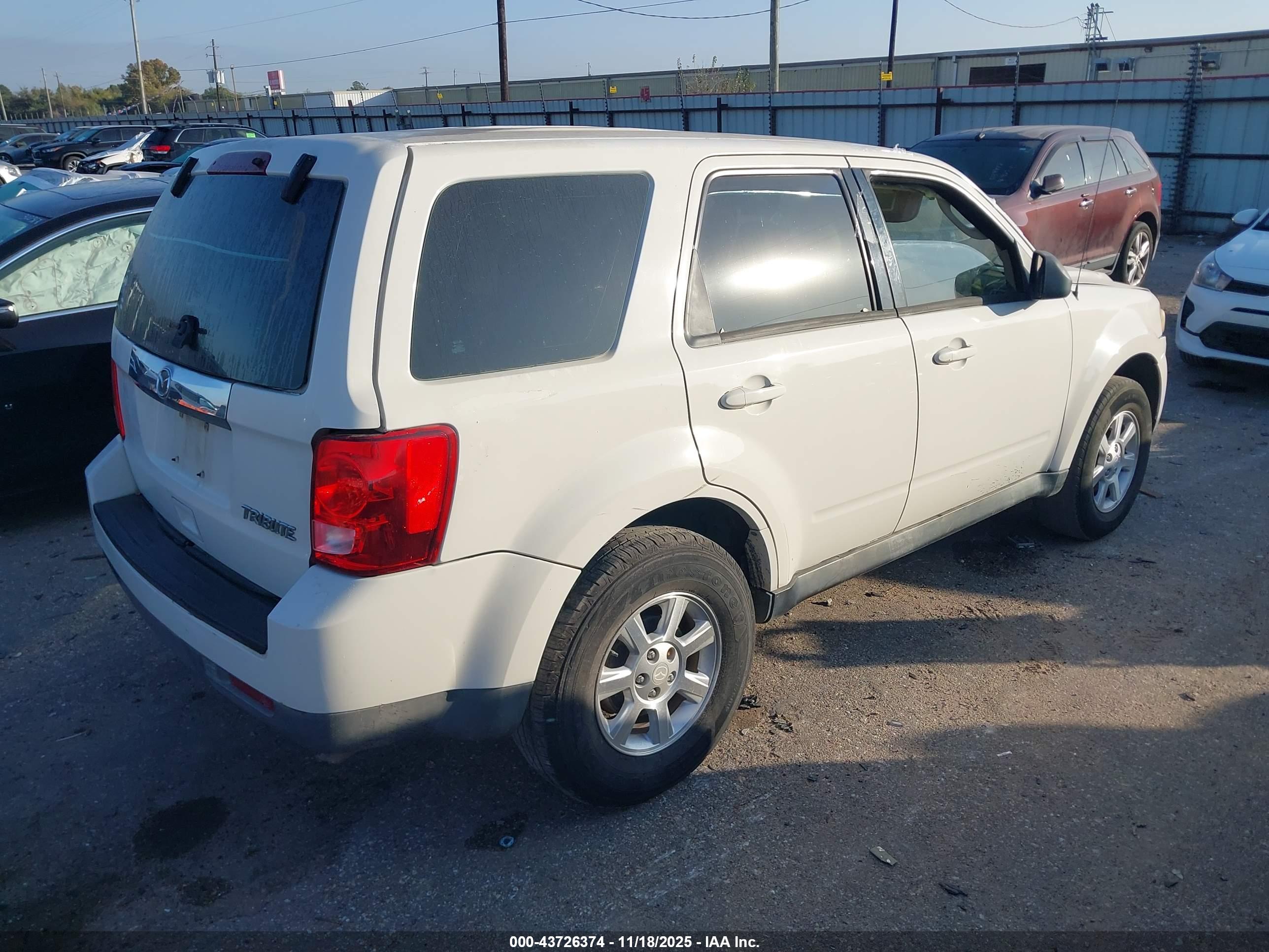 MAZDA TRIBUTE image 4