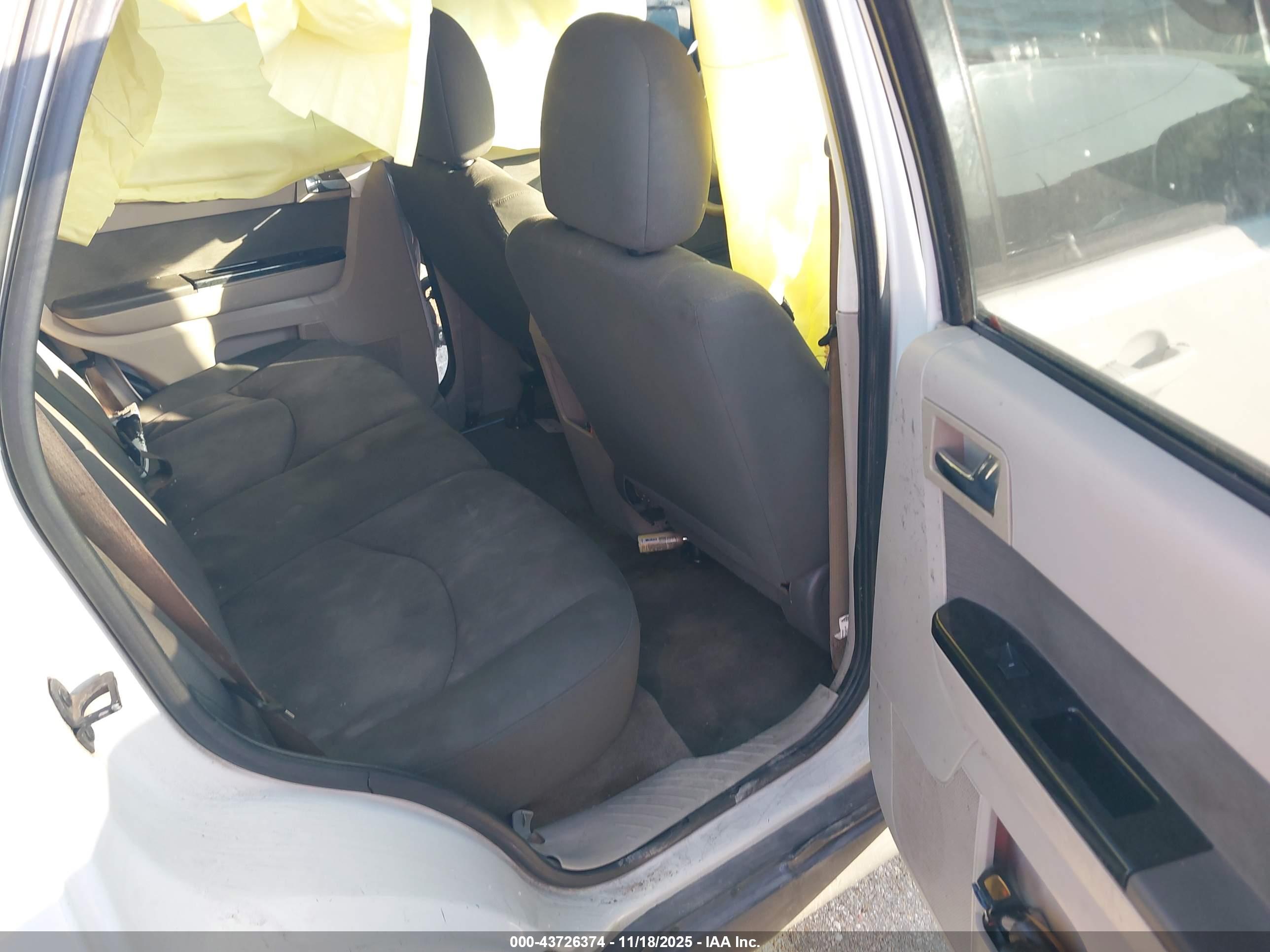 MAZDA TRIBUTE image 8