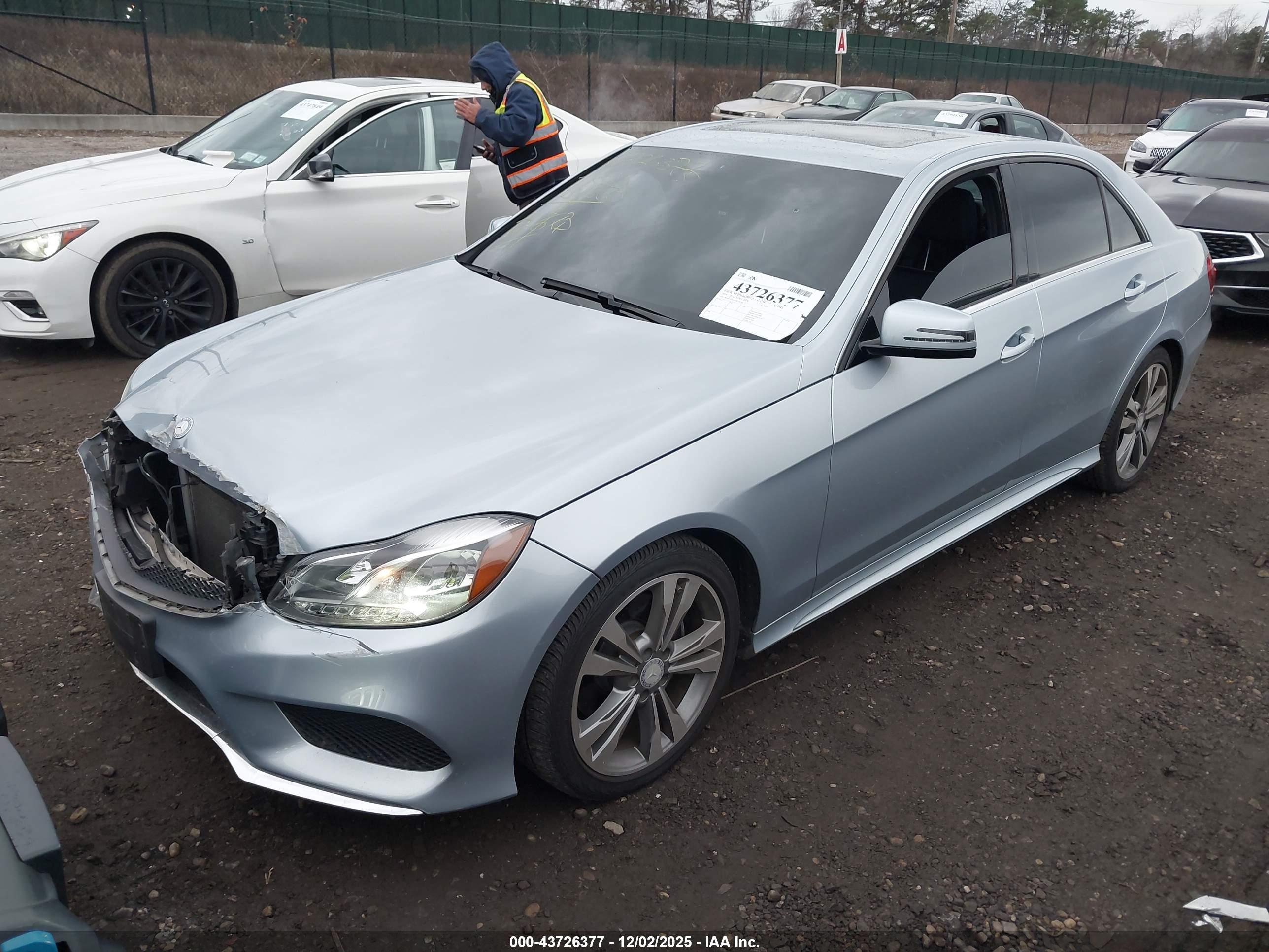 MERCEDES-BENZ E image 2