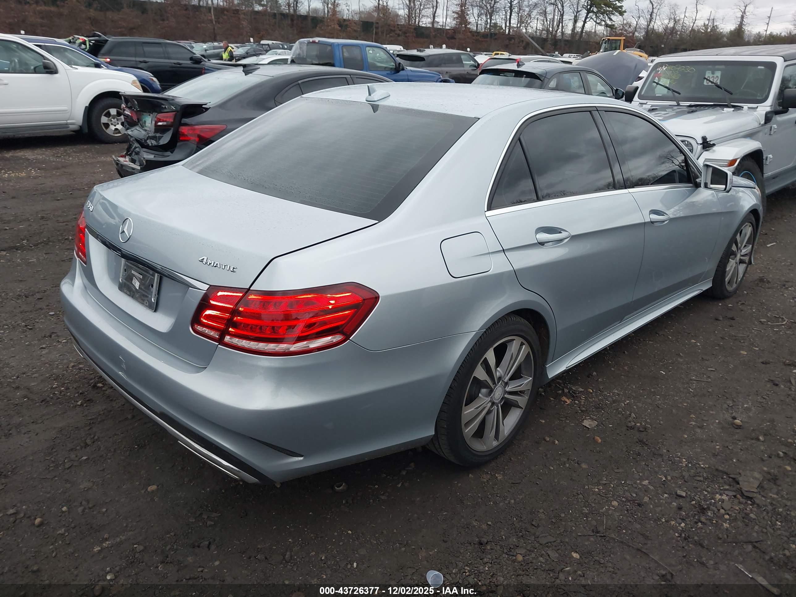 MERCEDES-BENZ E image 4