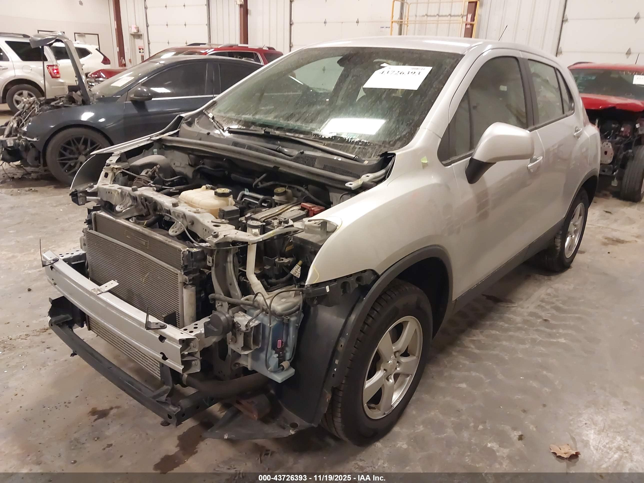 CHEVROLET TRAX image 2
