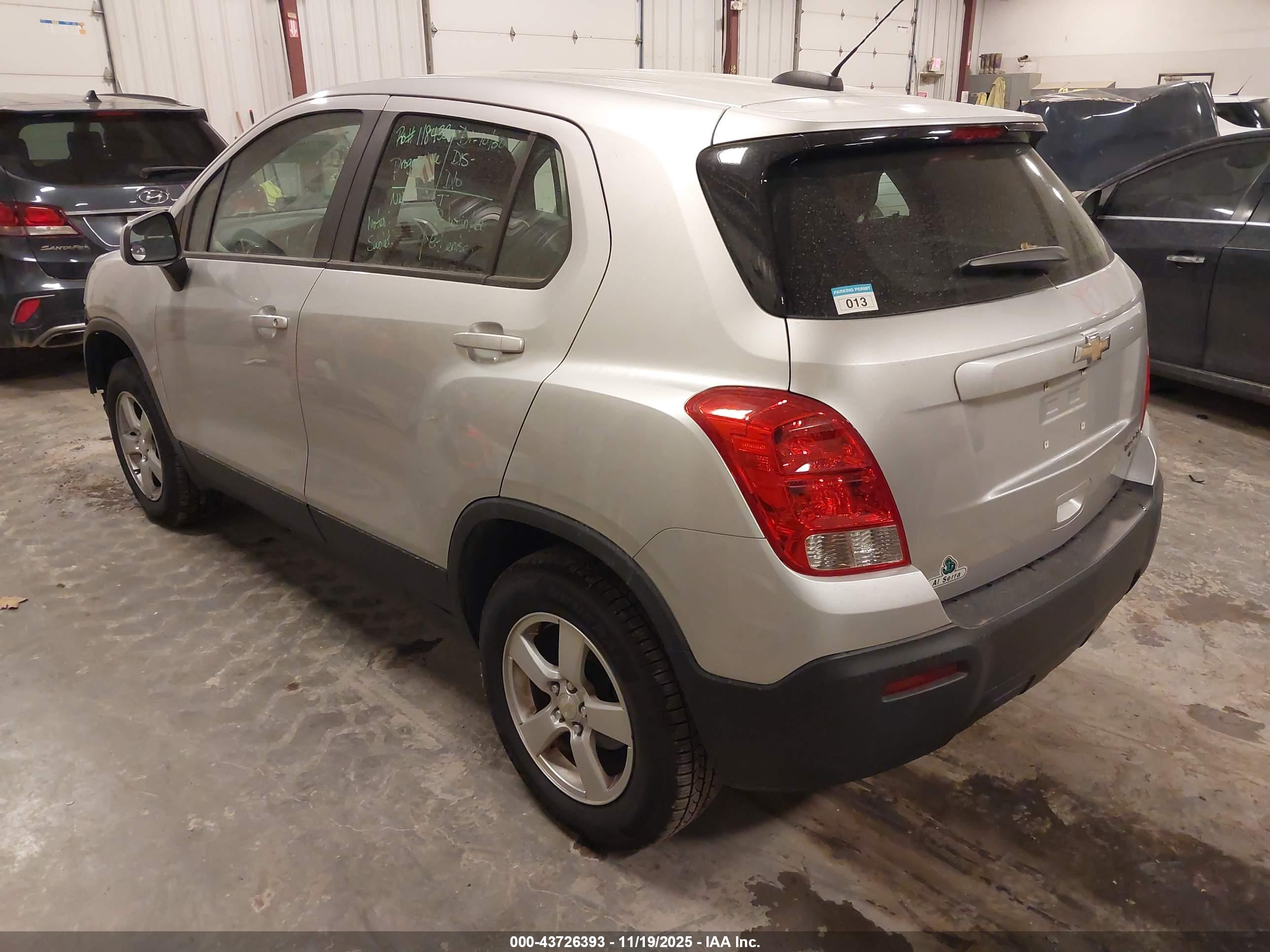 CHEVROLET TRAX image 3