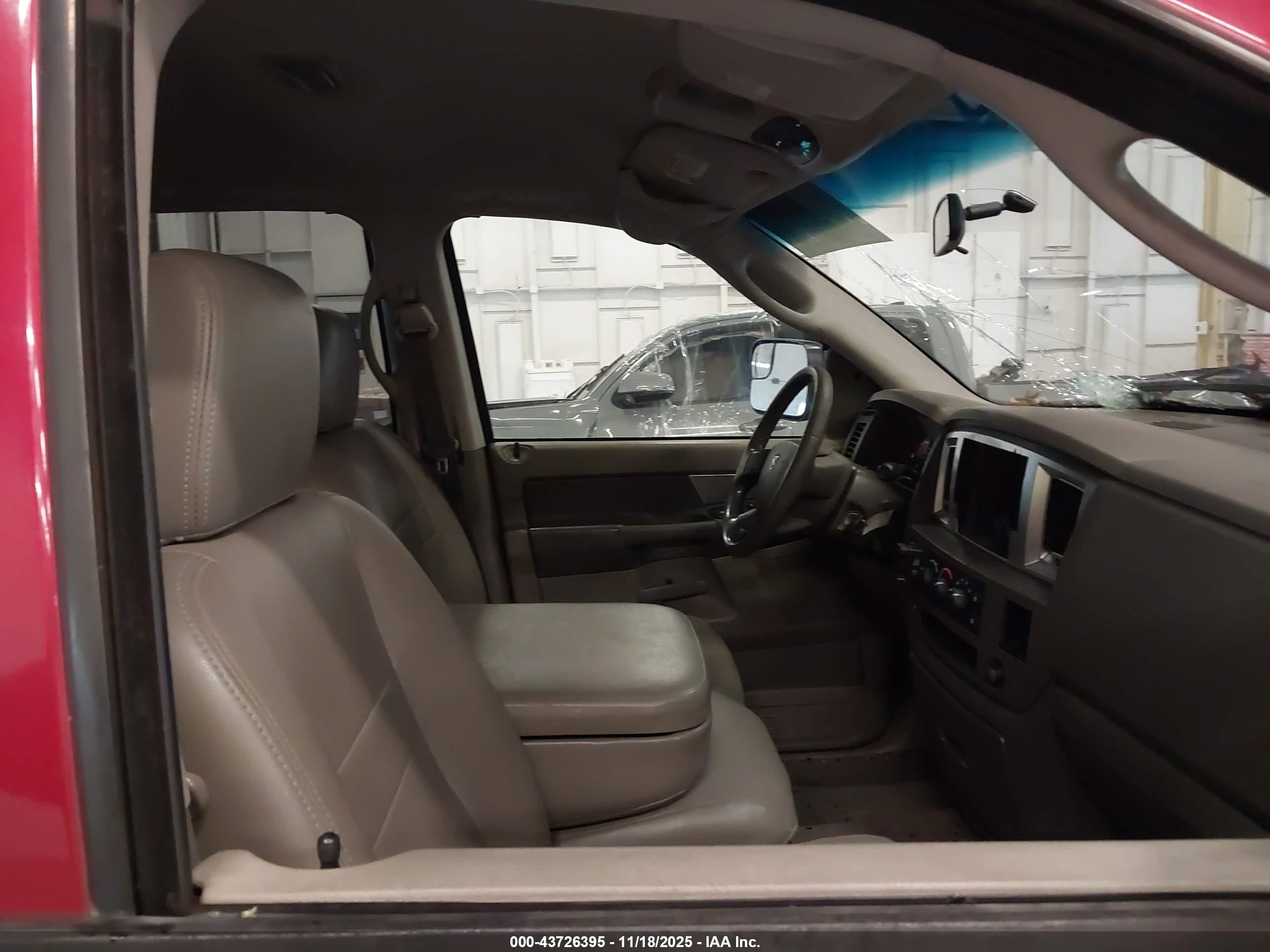DODGE RAM image 5