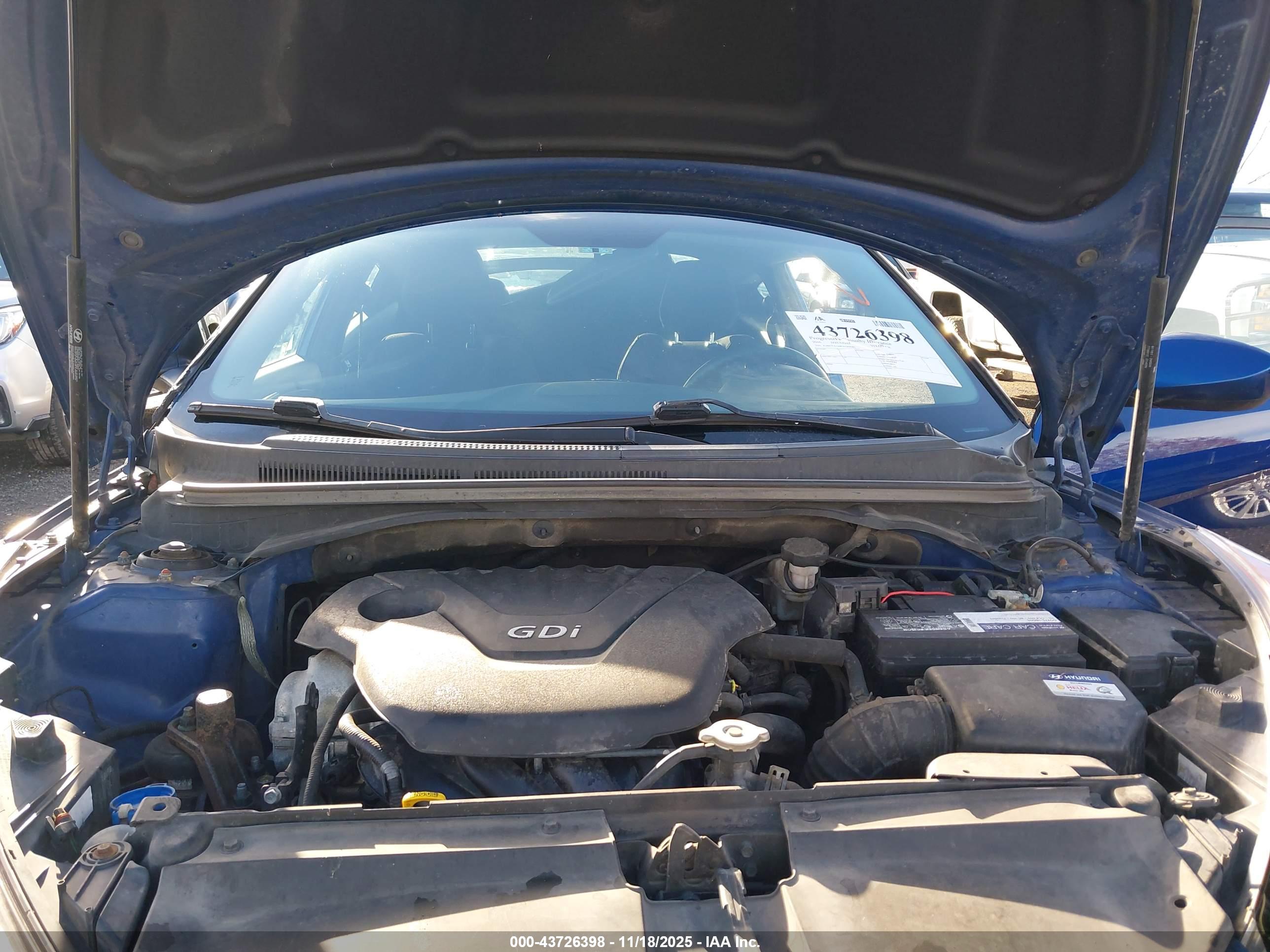HYUNDAI VELOSTER image 10