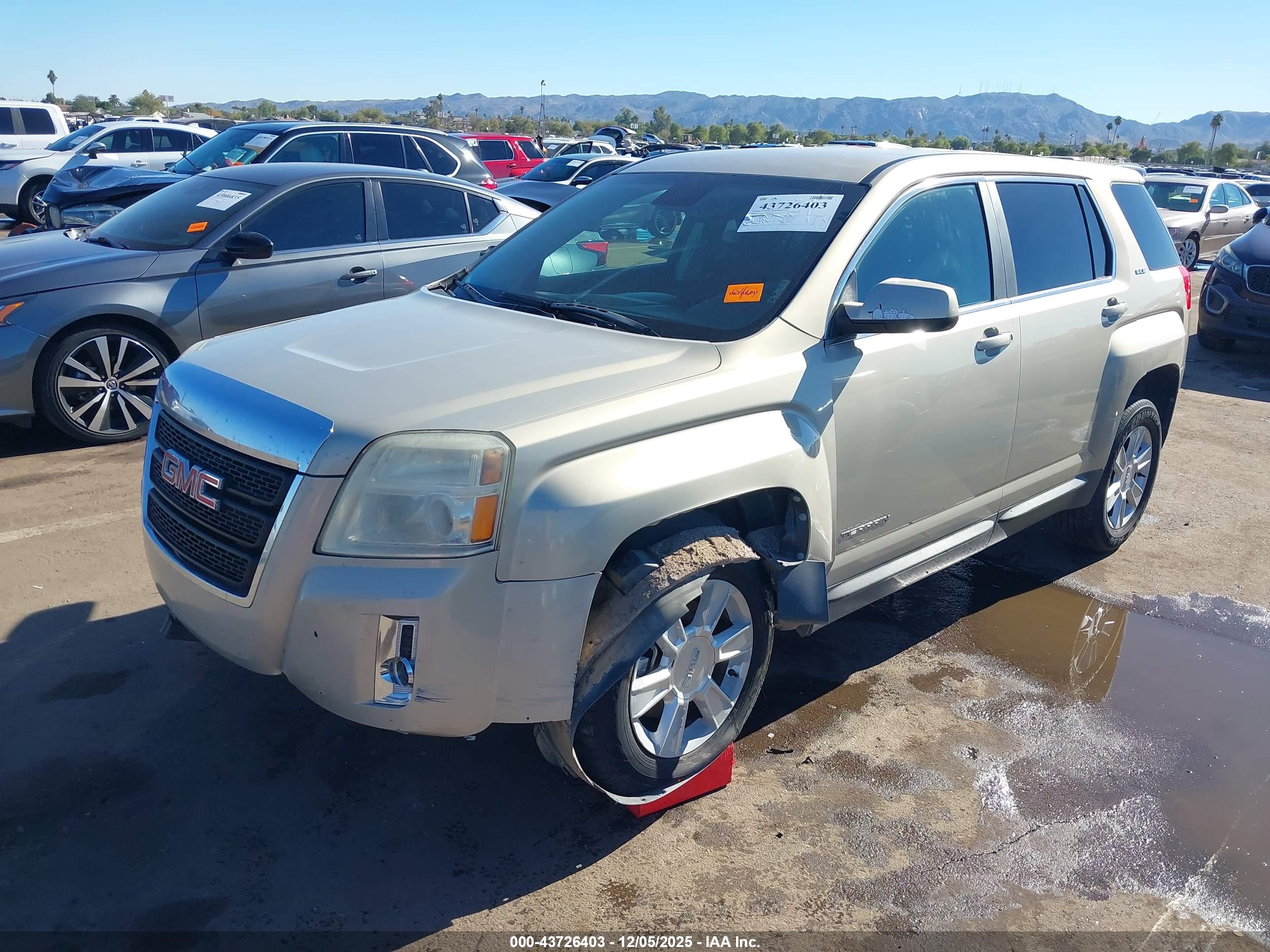 GMC TERRAIN image 2