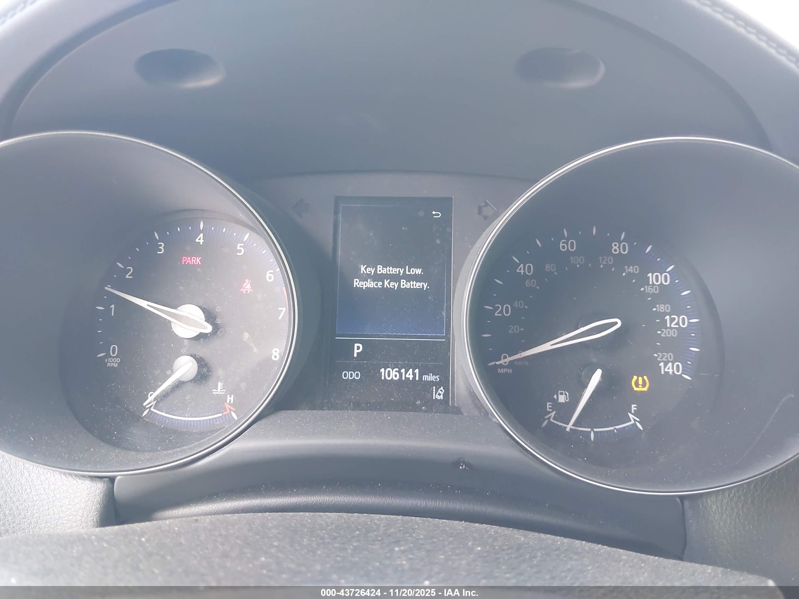 TOYOTA C-HR image 7