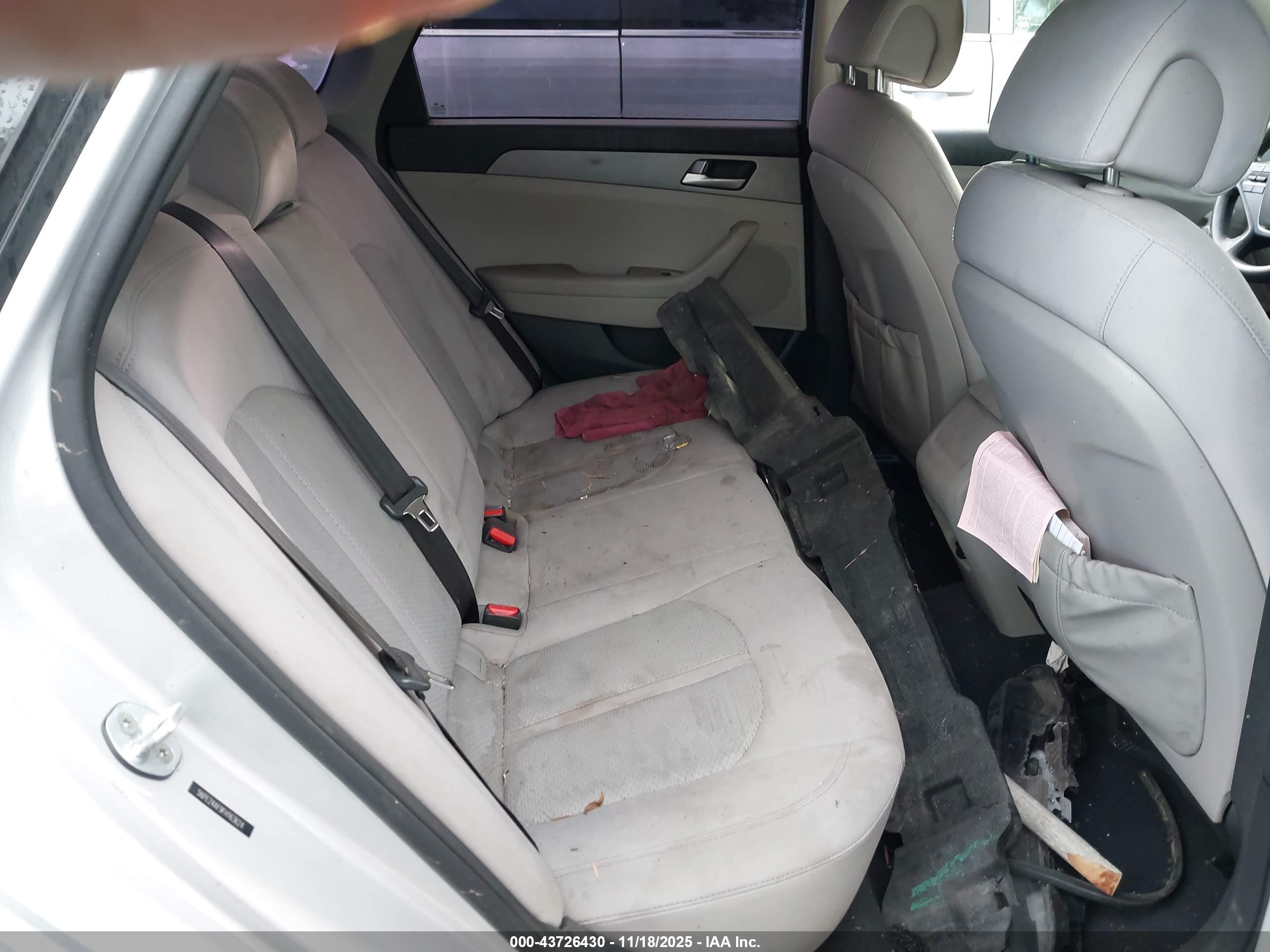 HYUNDAI SONATA image 8
