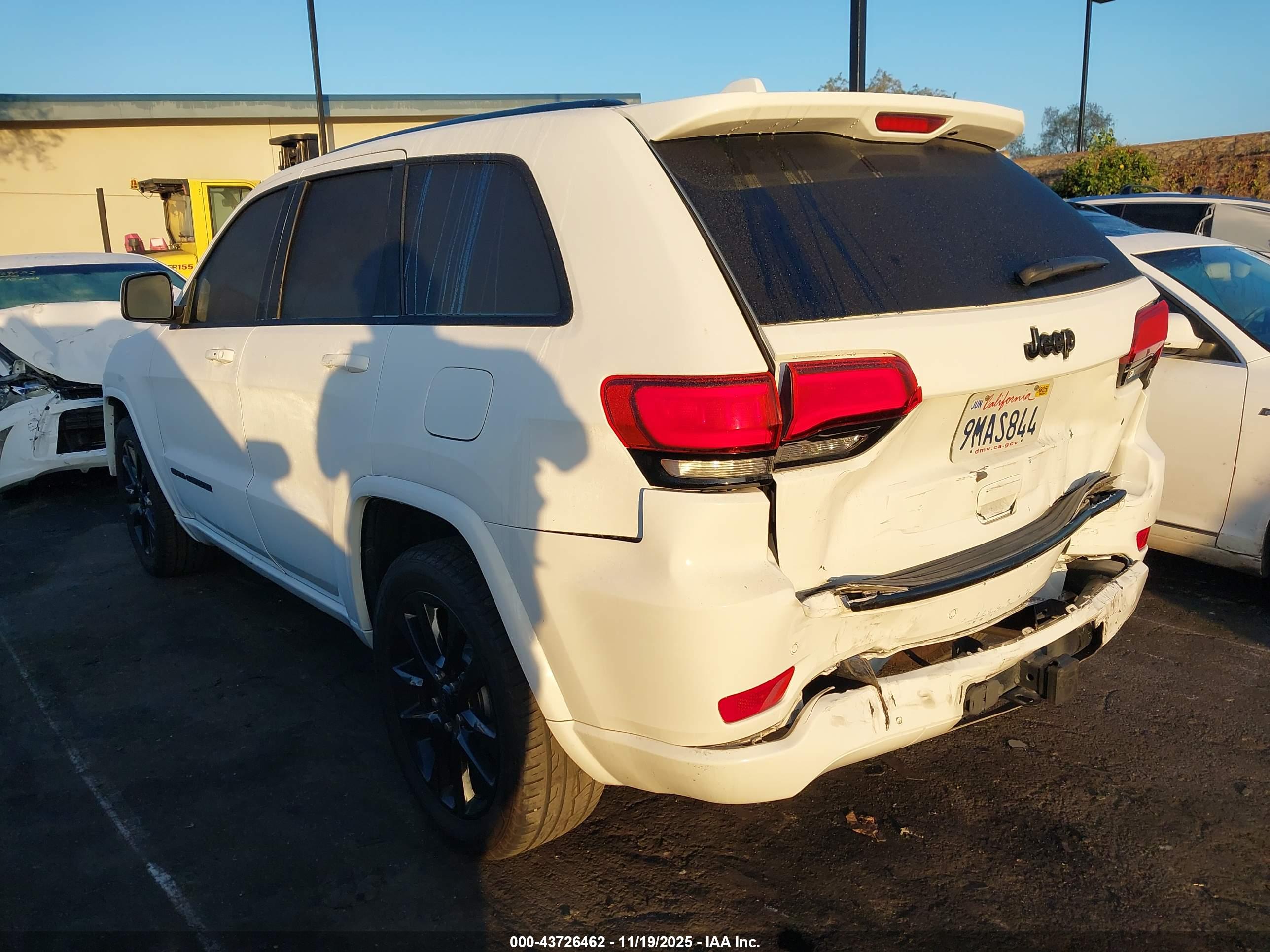 JEEP GRAND image 3