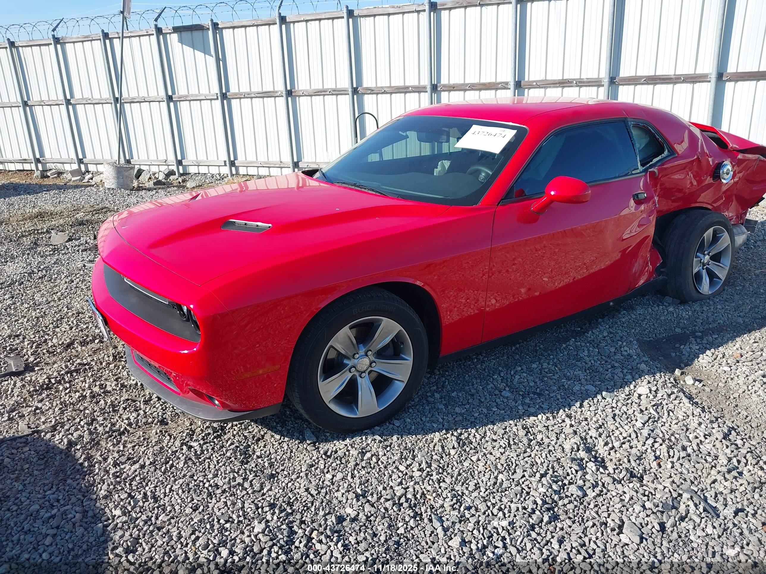 DODGE CHALLENGER image 2