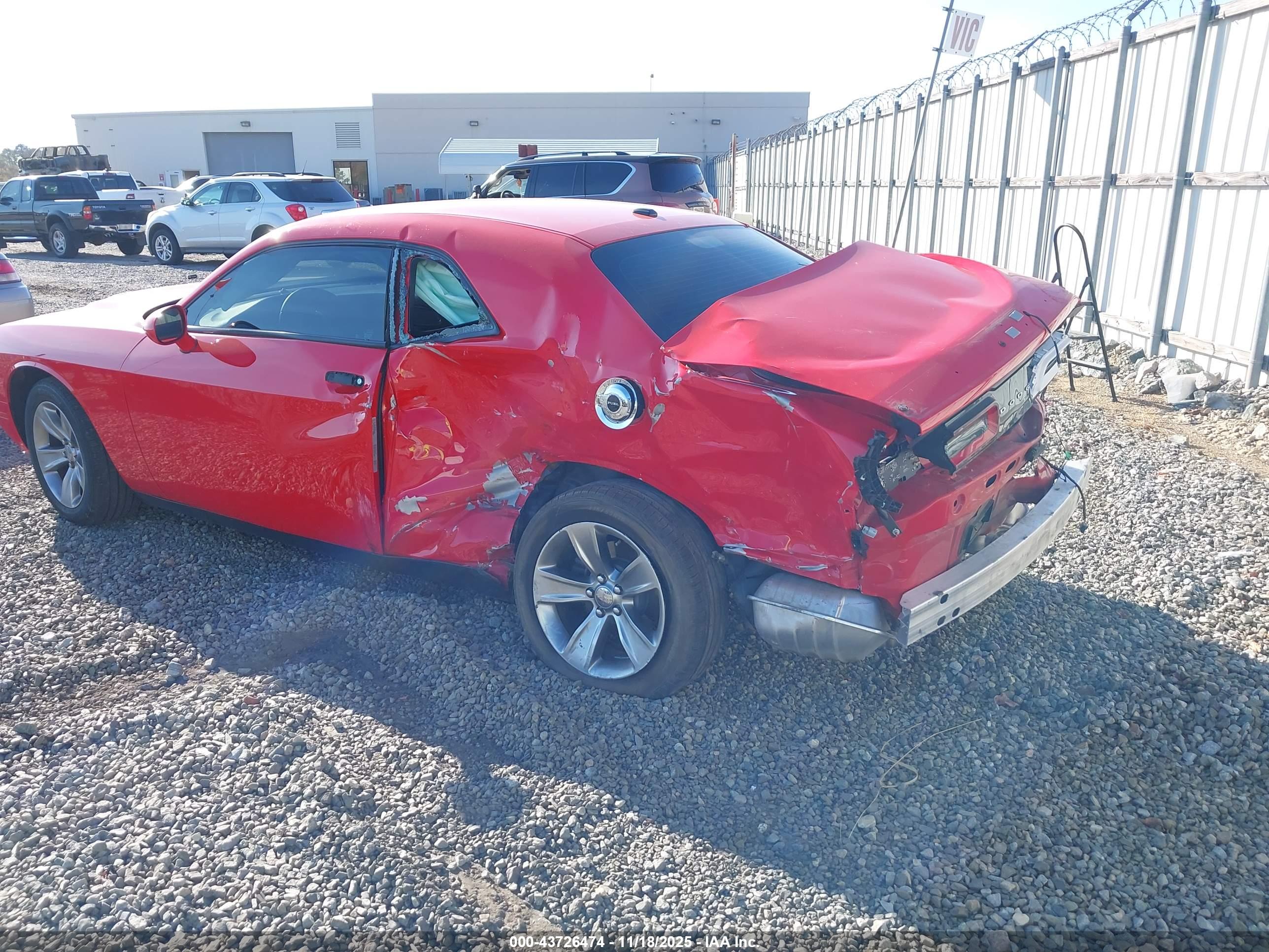 DODGE CHALLENGER image 3