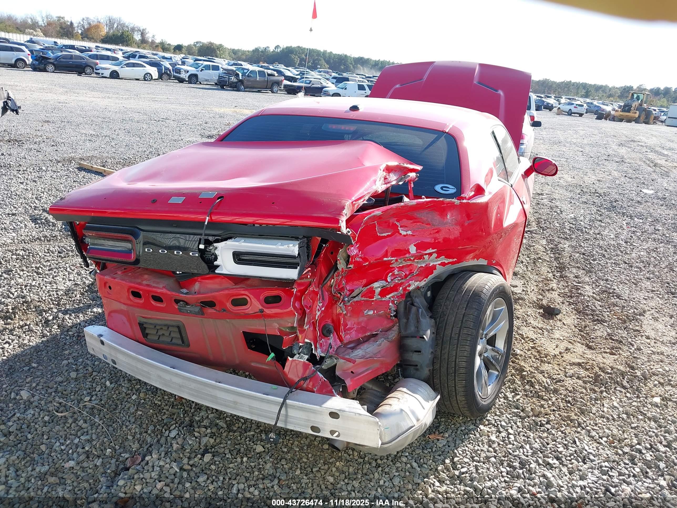 DODGE CHALLENGER image 6