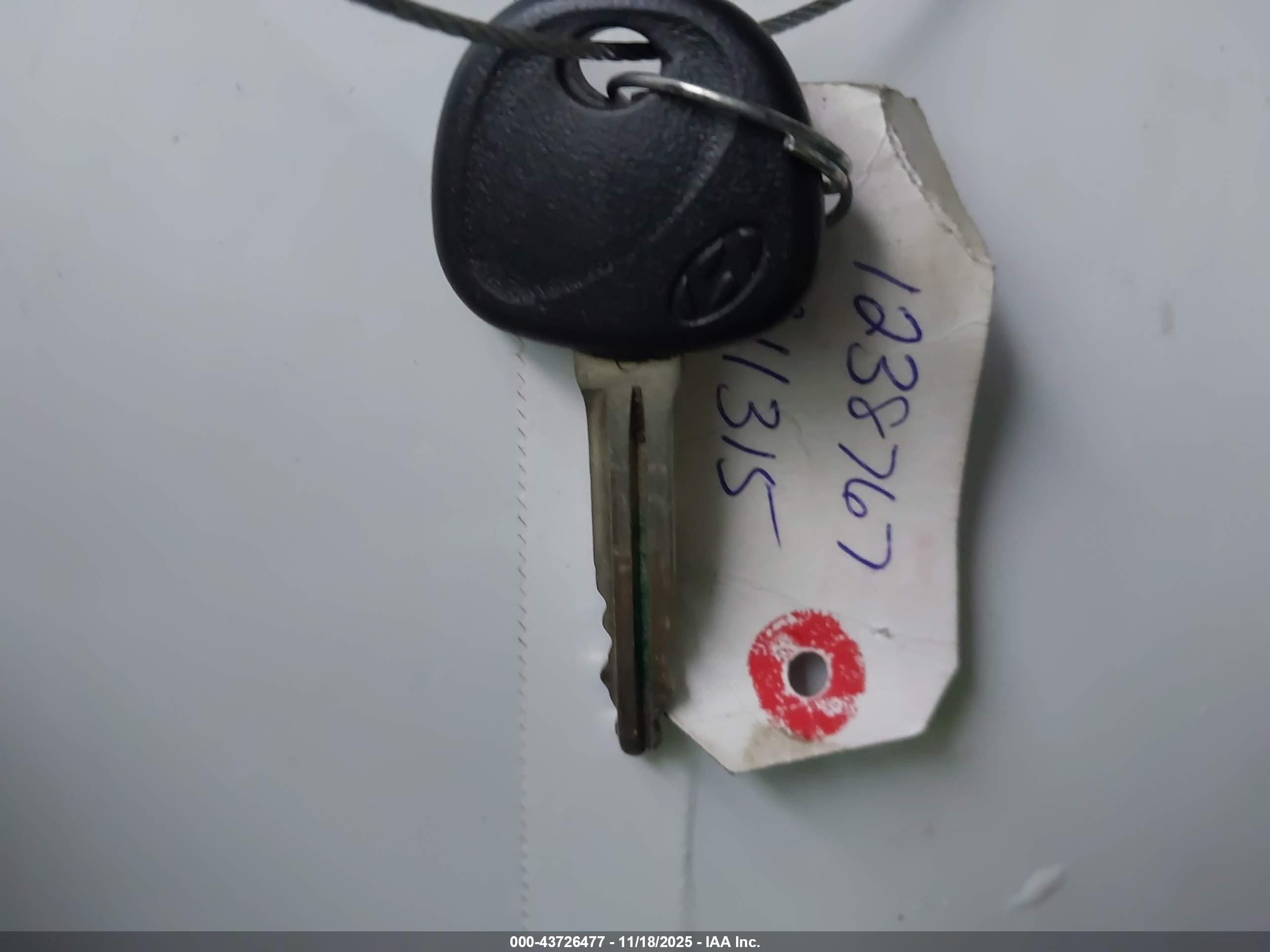 HYUNDAI ELANTRA image 11