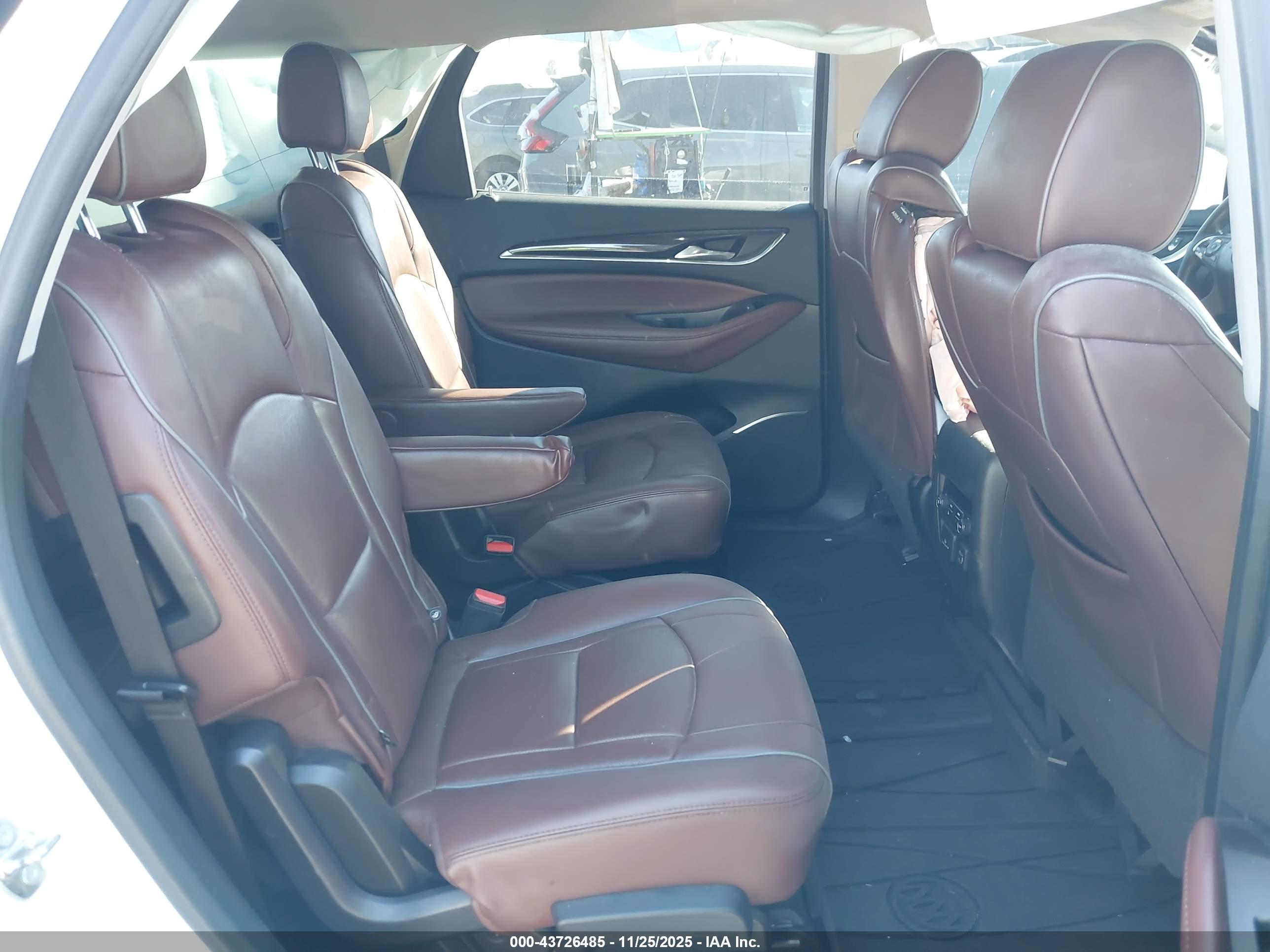 BUICK ENCLAVE image 8