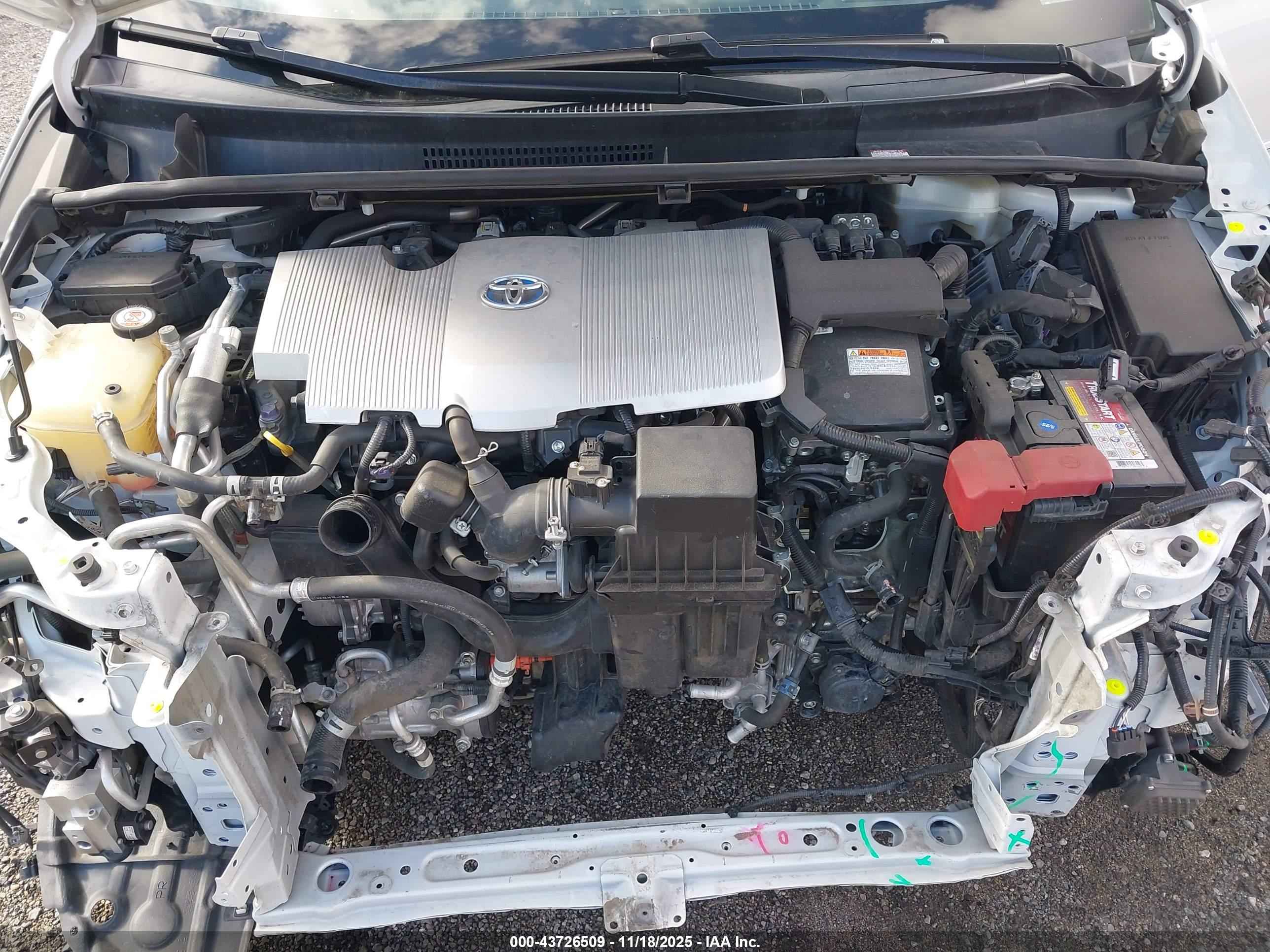 TOYOTA PRIUS image 10