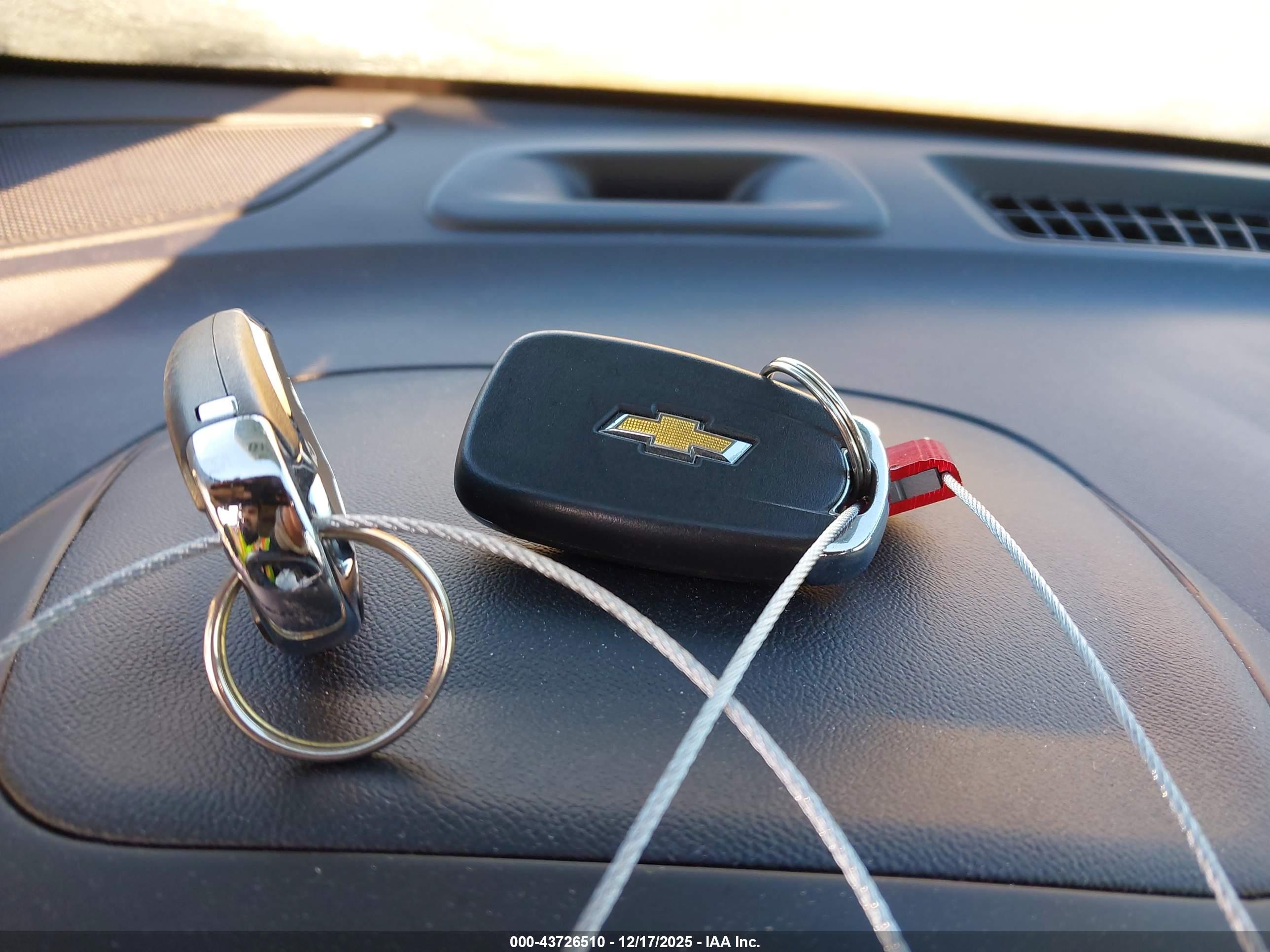 CHEVROLET EQUINOX image 11