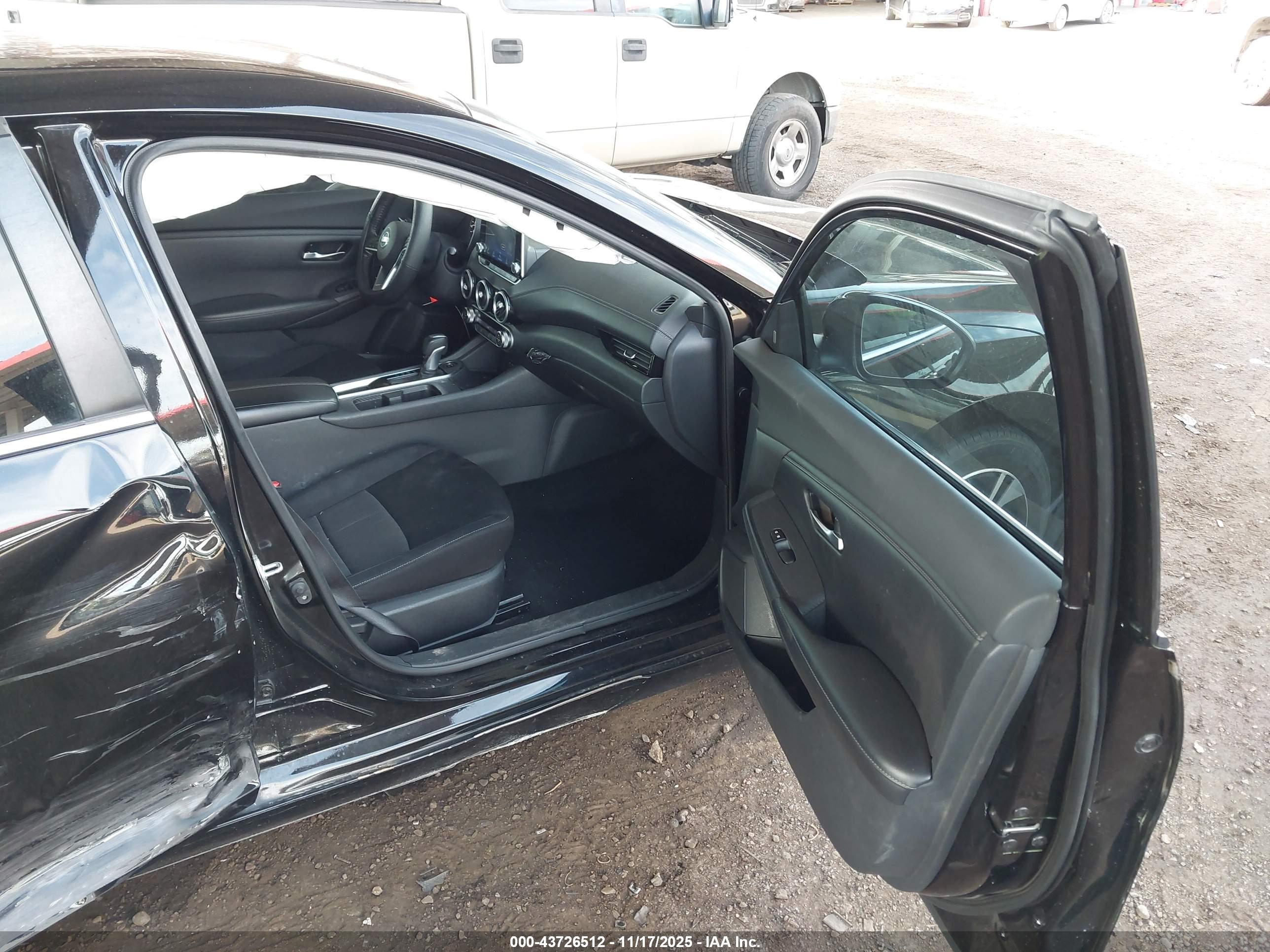 NISSAN SENTRA image 5