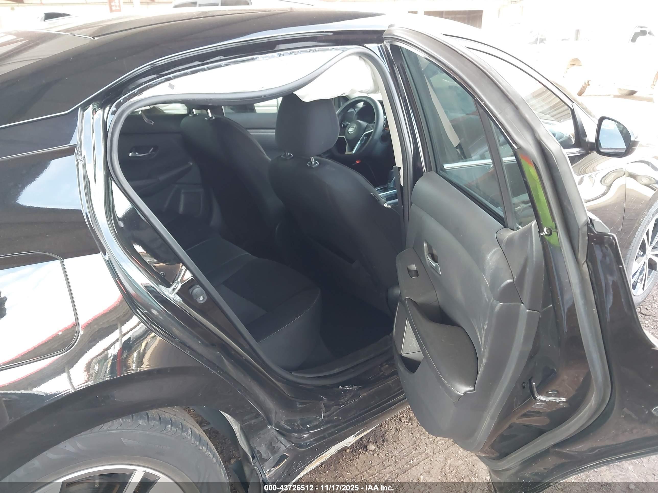 NISSAN SENTRA image 8