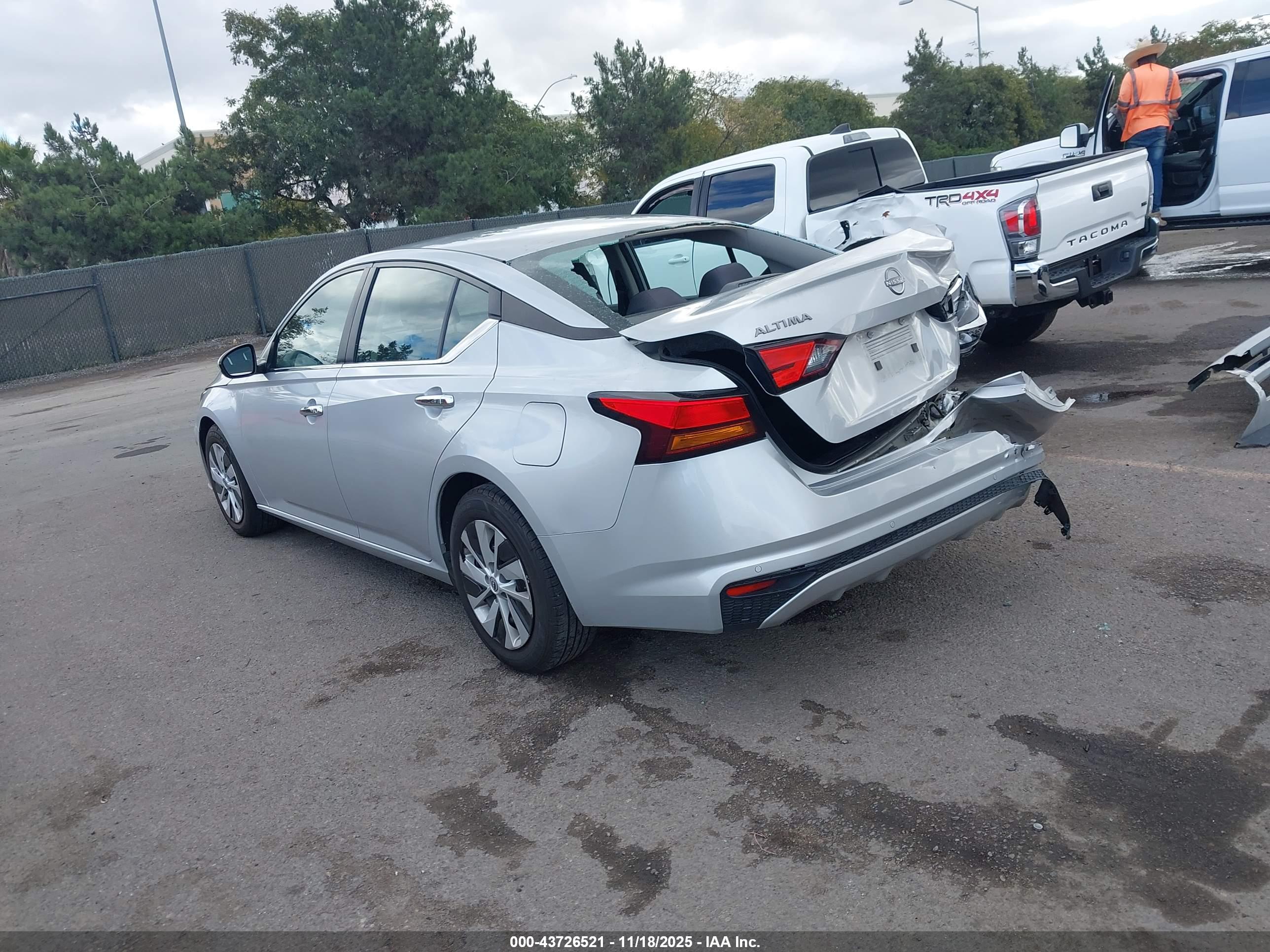NISSAN ALTIMA image 3