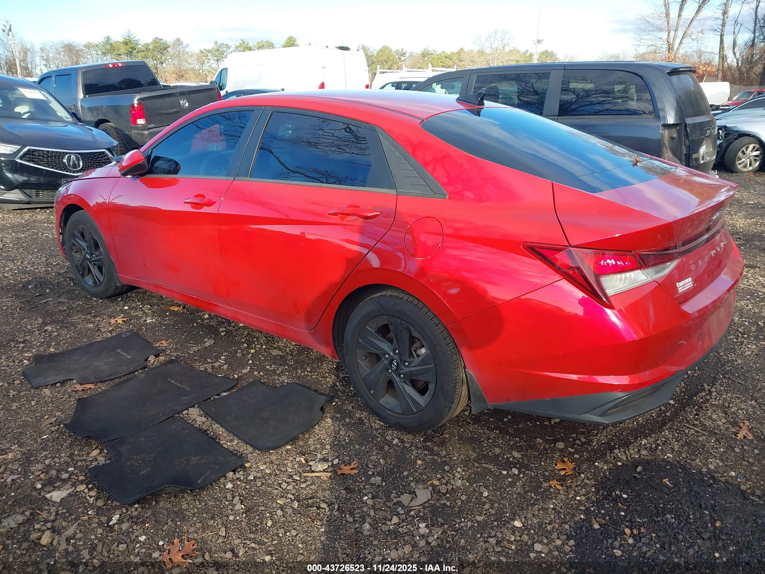 HYUNDAI ELANTRA image 3