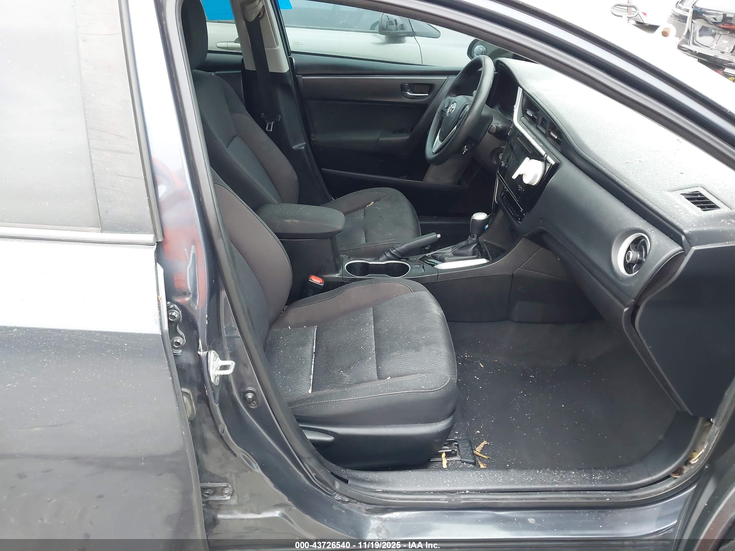 TOYOTA COROLLA image 5