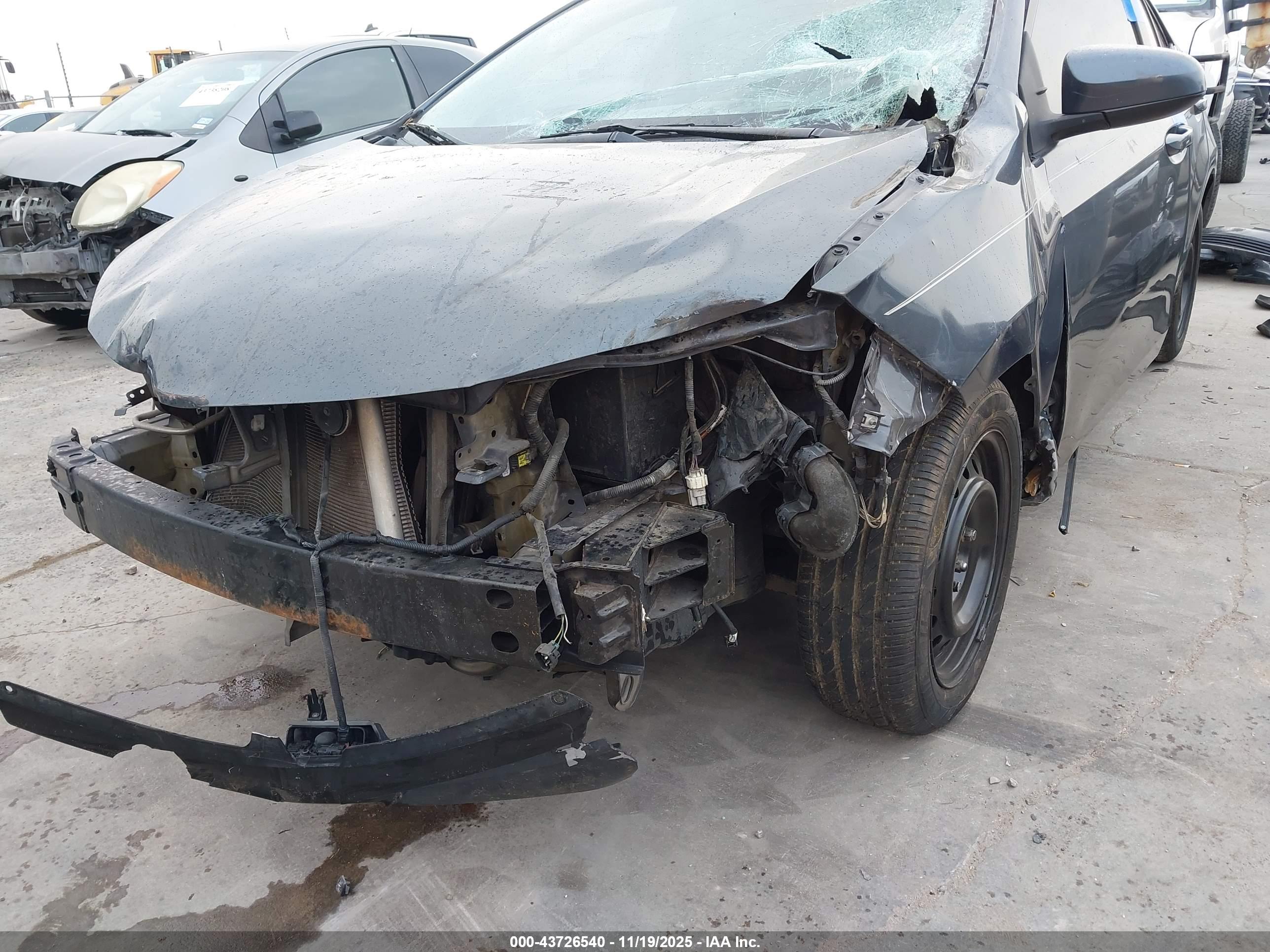 TOYOTA COROLLA image 6