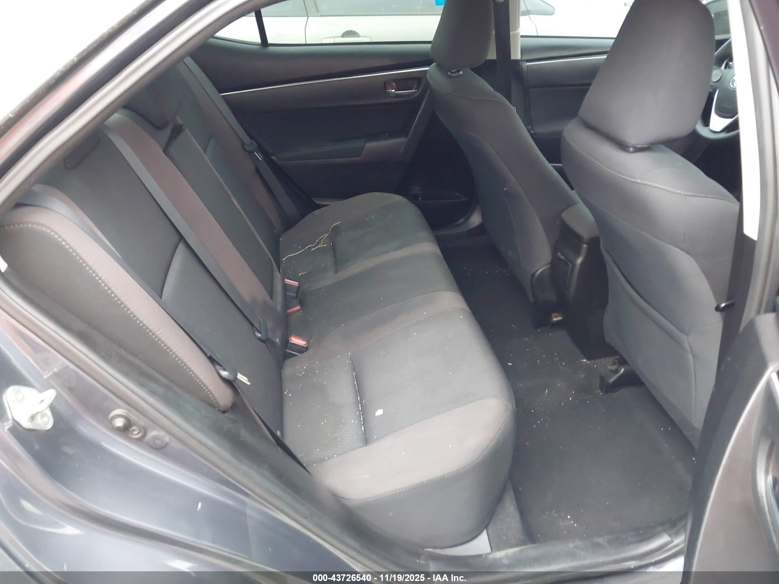 TOYOTA COROLLA image 8