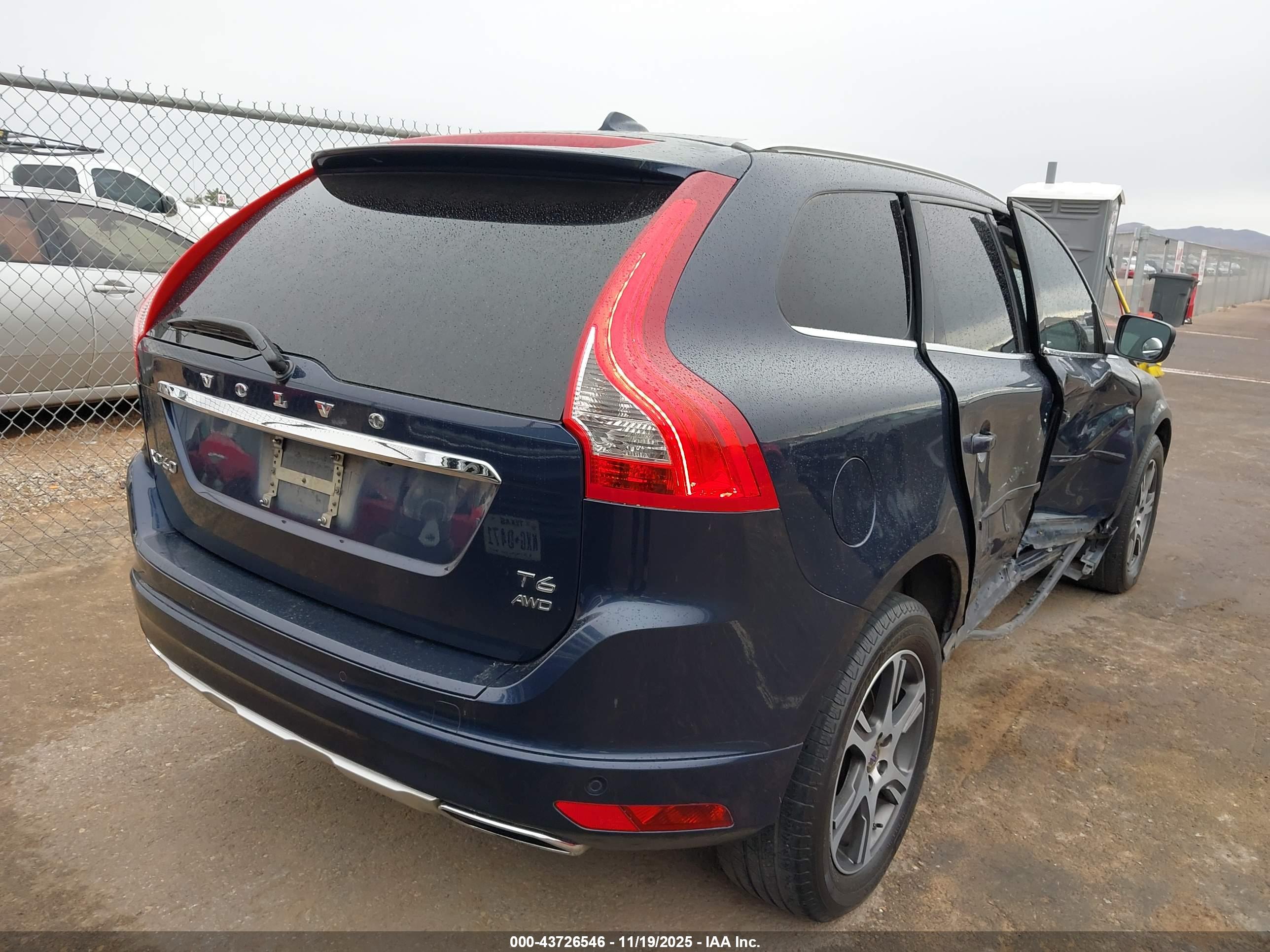 VOLVO XC60 image 4